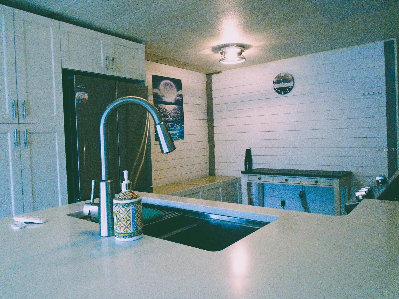 TB8383736 Property Photo