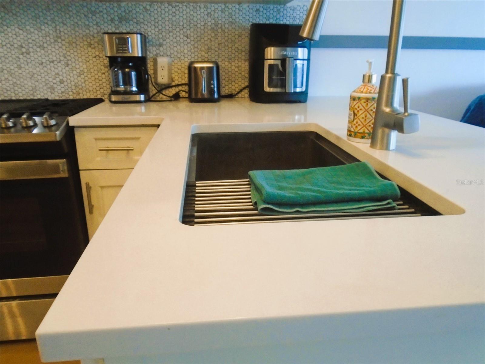 TB8383736 Property Photo