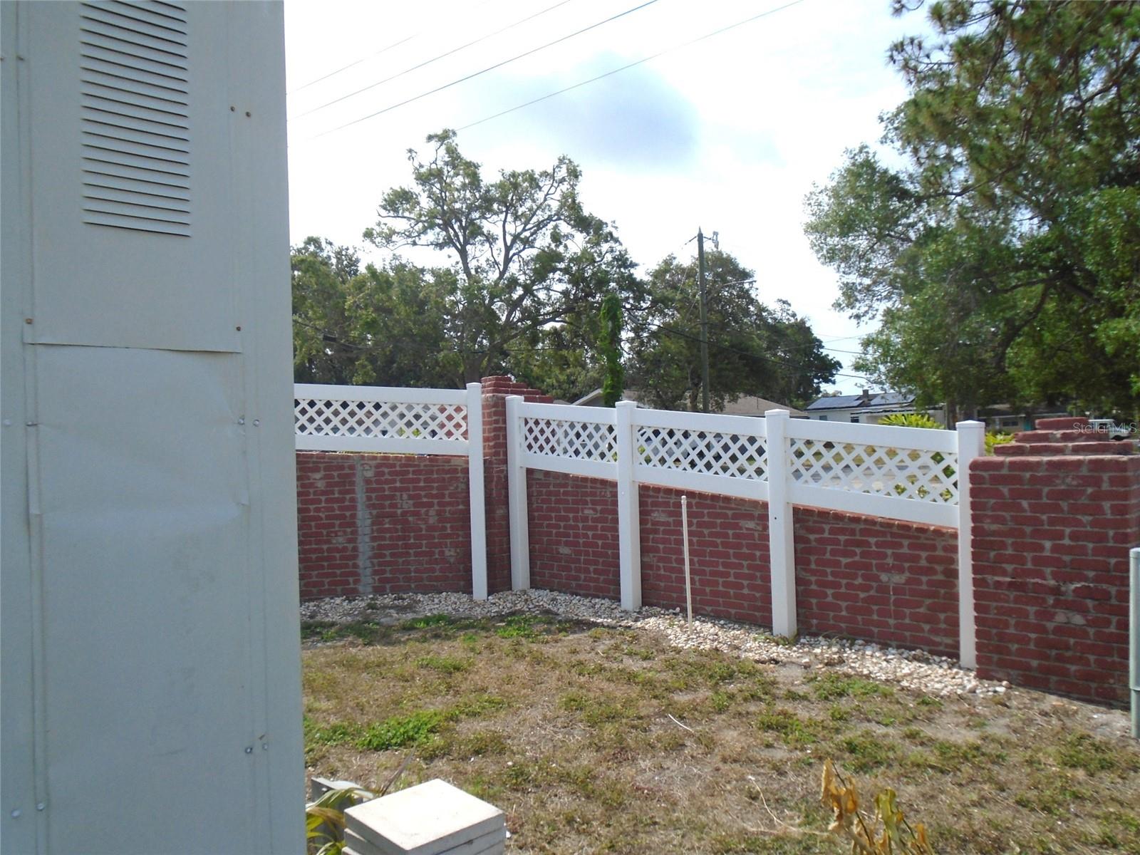 TB8383736 Property Photo