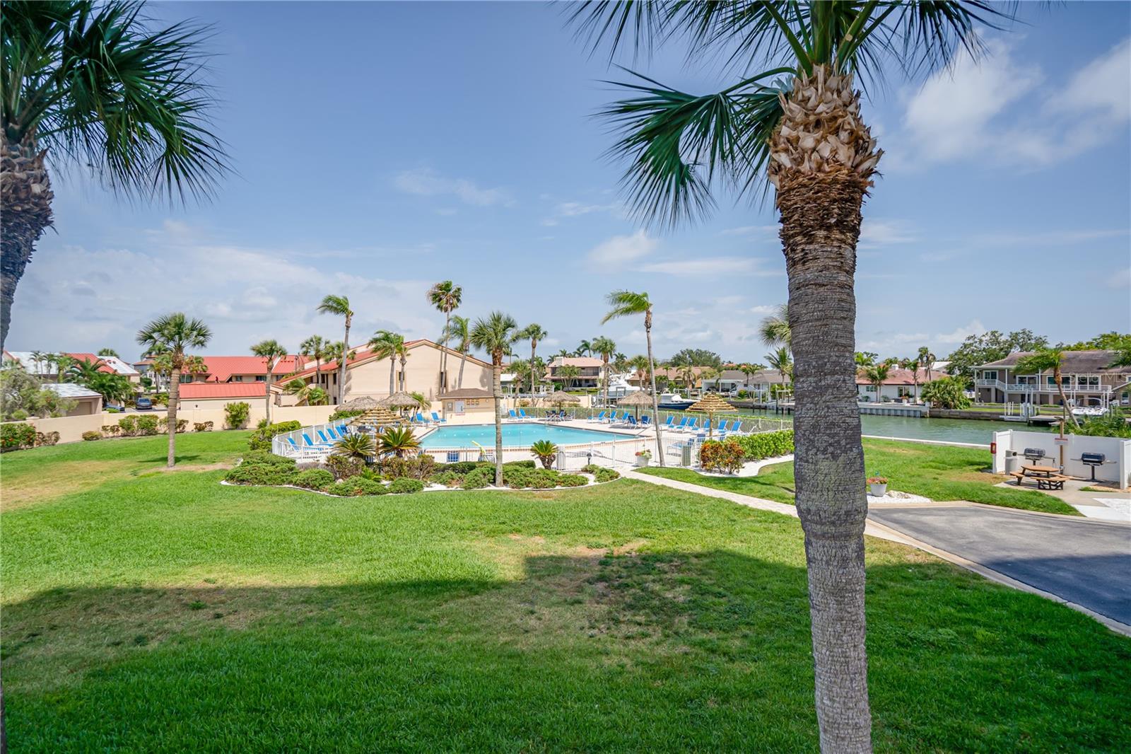 4900 BRITTANY DR S #910, ST PETERSBURG, FL, 33715