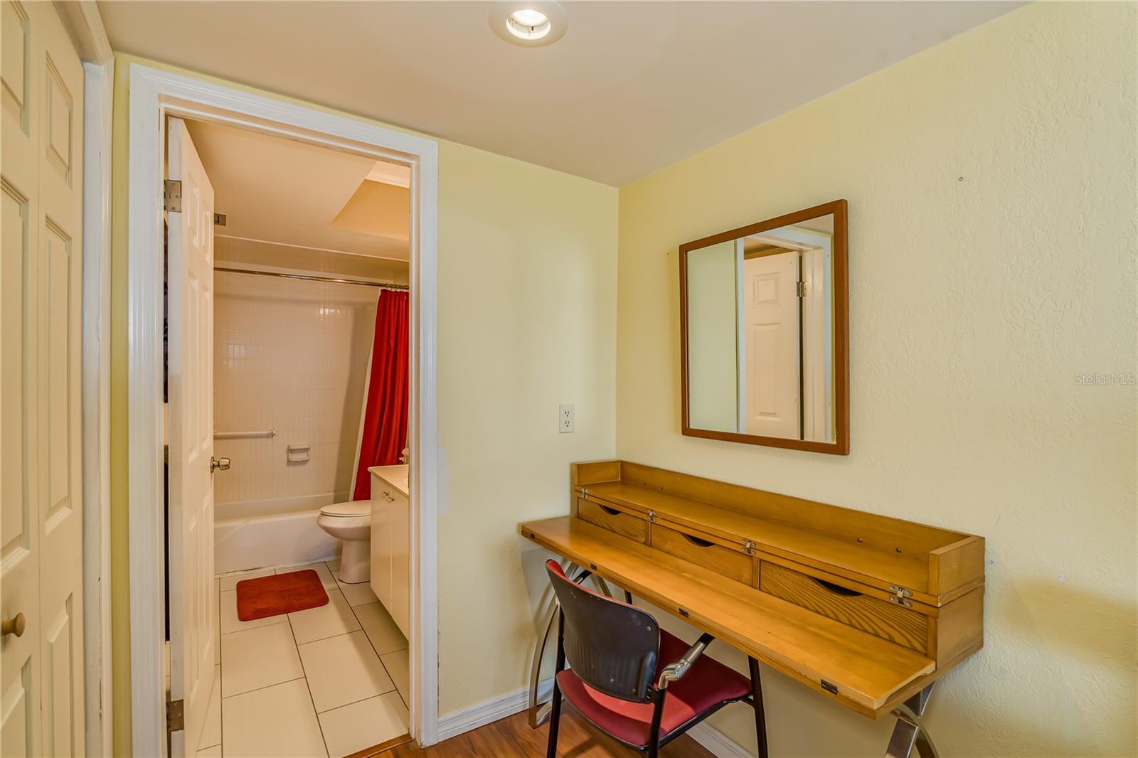 4900 BRITTANY DR S #910, ST PETERSBURG, FL, 33715