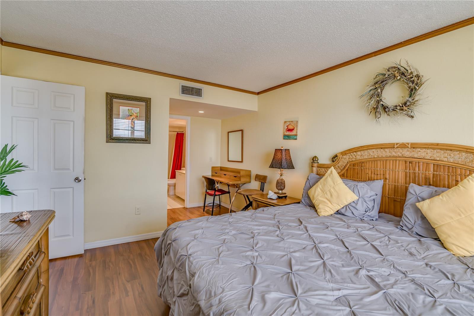 4900 BRITTANY DR S #910, ST PETERSBURG, FL, 33715