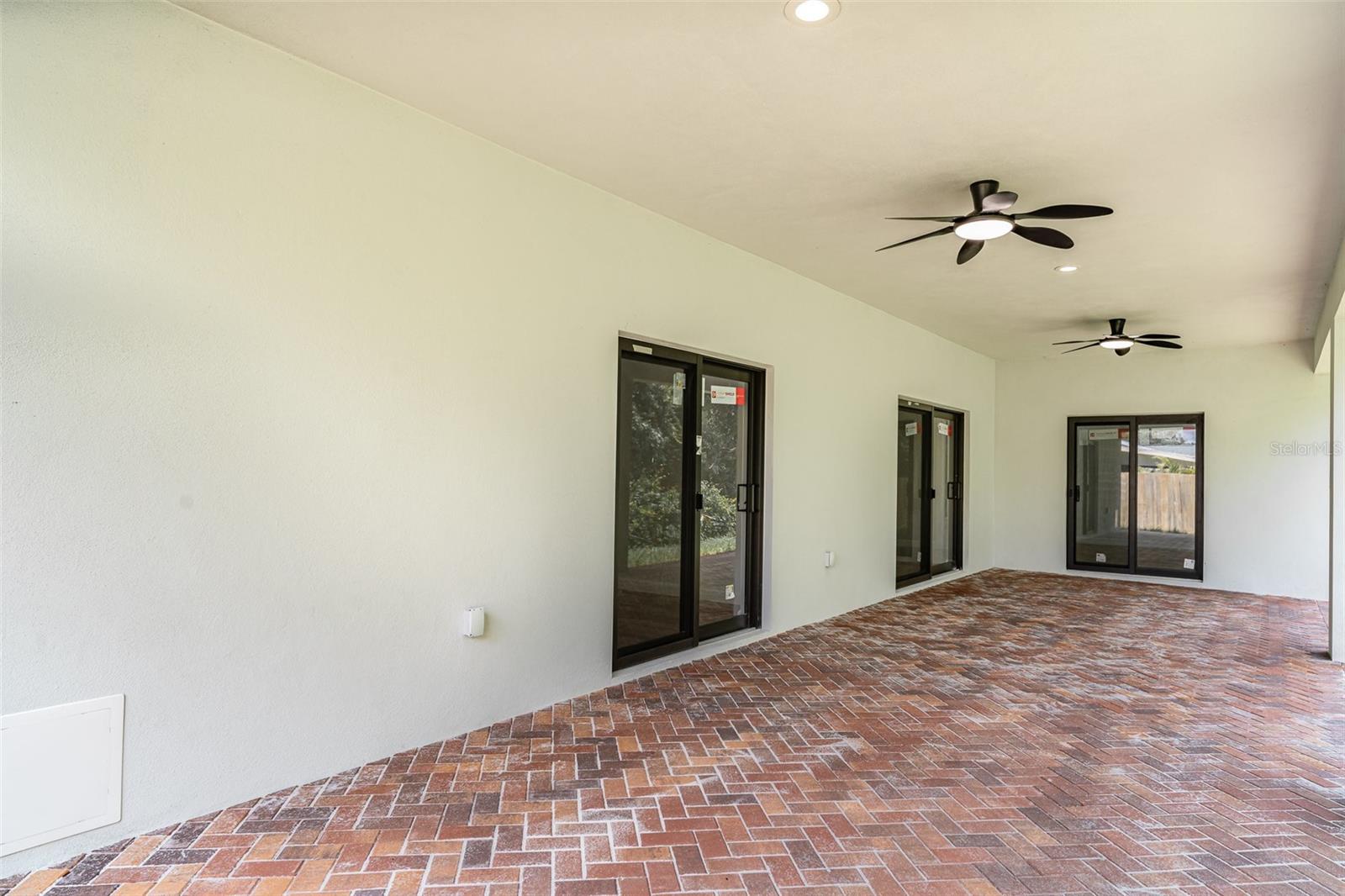 A4651930 Property Photo