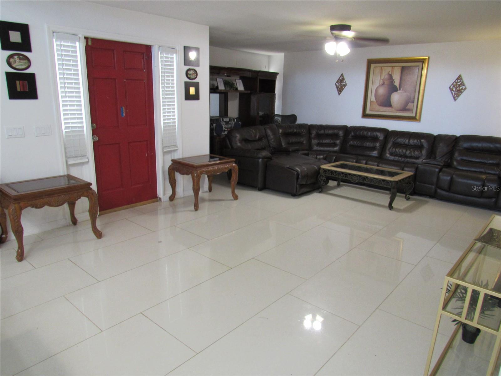 1737 GRIFFIN AVE, LADY LAKE, FL, 32159