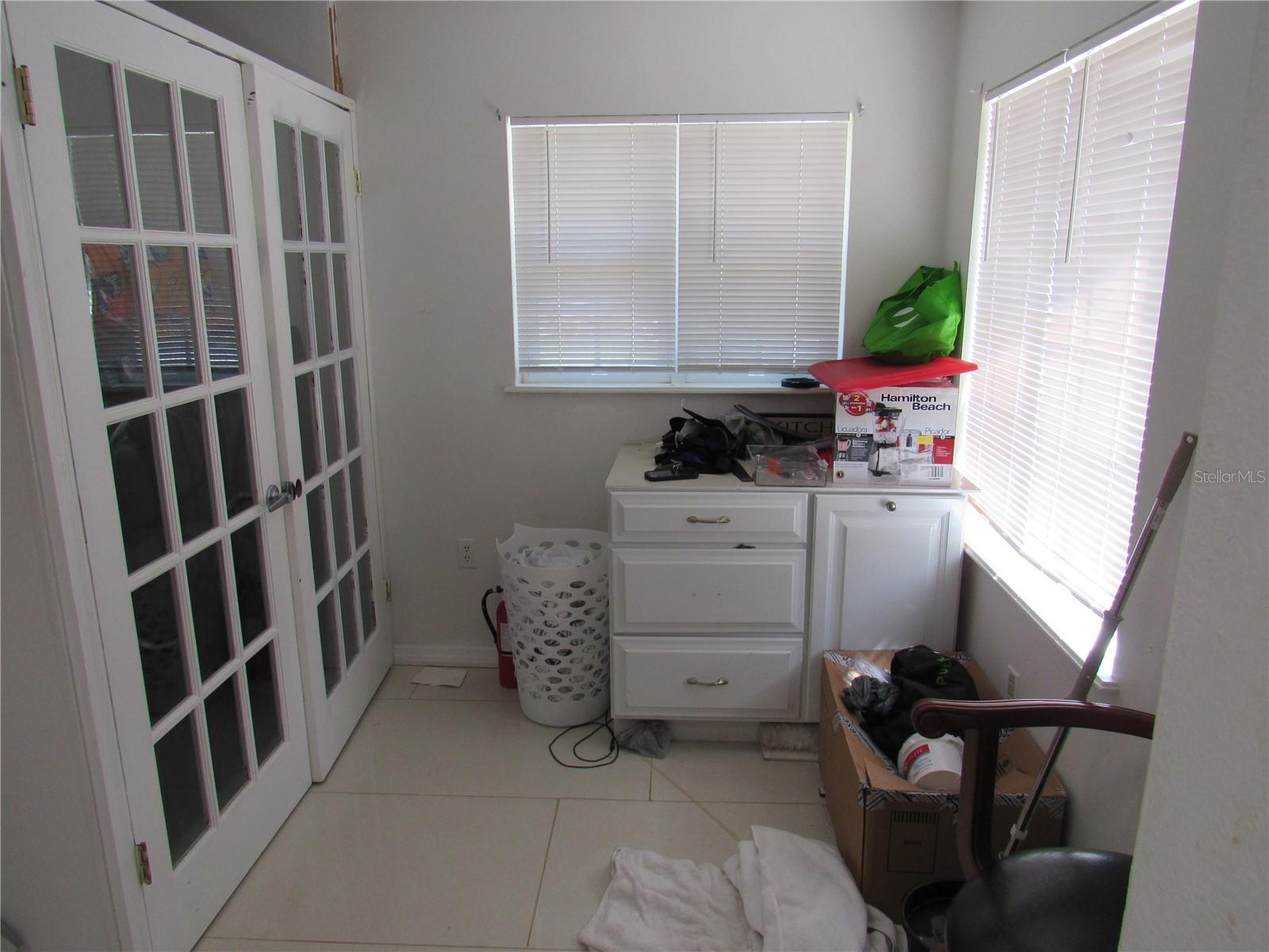 1737 GRIFFIN AVE, LADY LAKE, FL, 32159