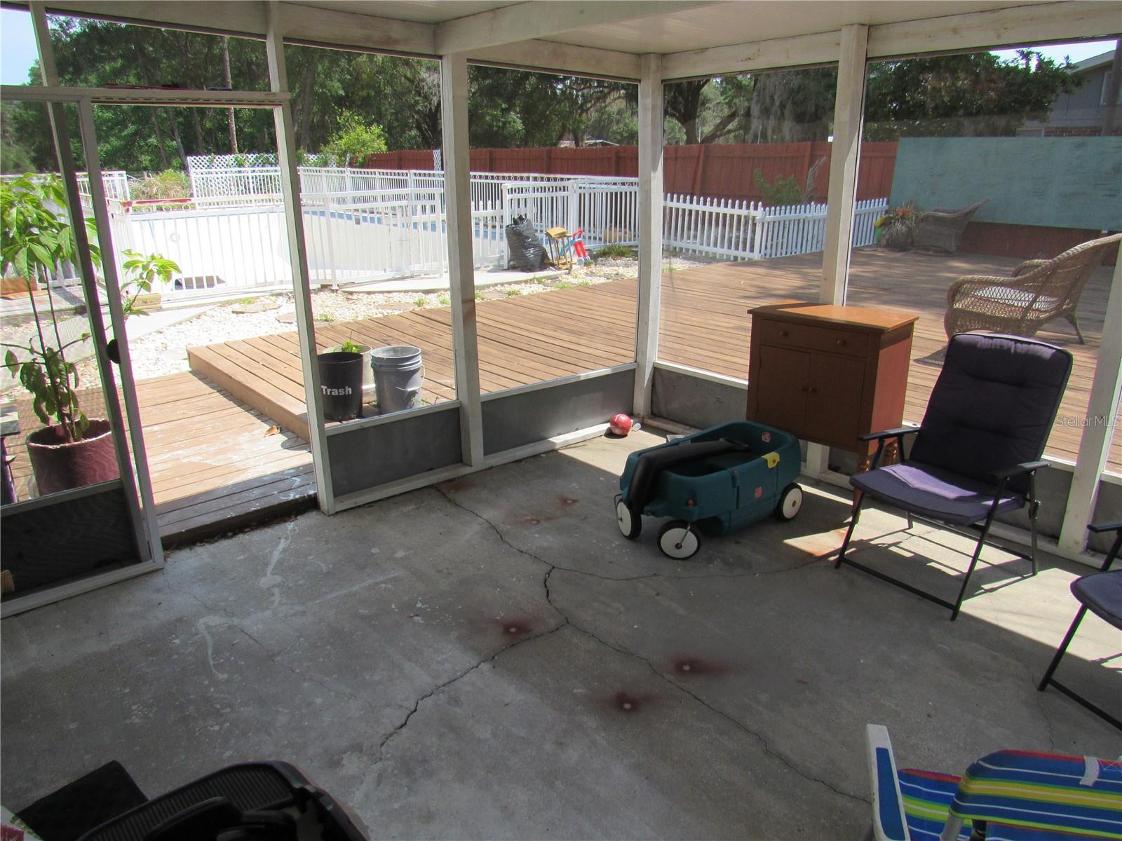 1737 GRIFFIN AVE, LADY LAKE, FL, 32159