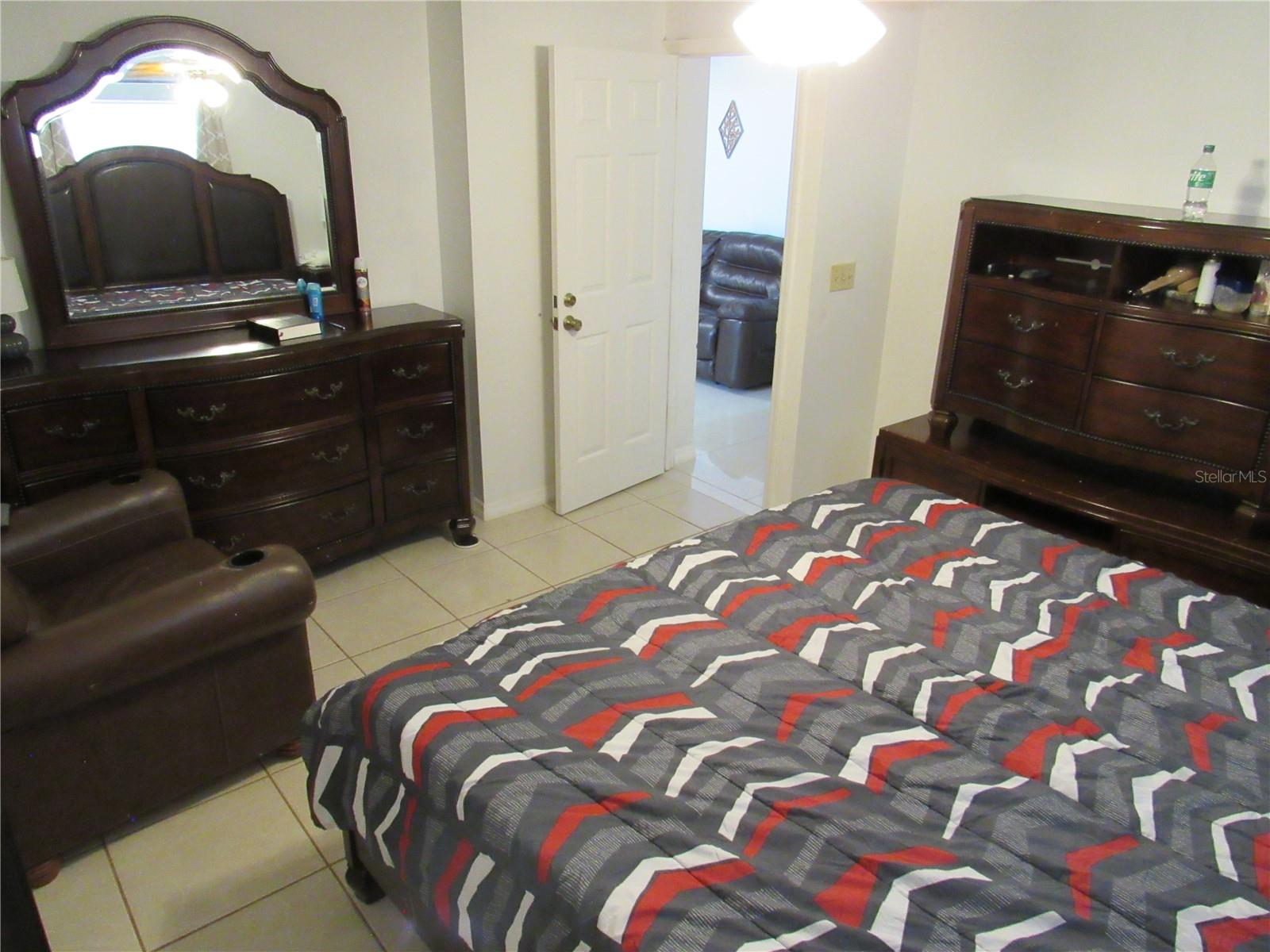 1737 GRIFFIN AVE, LADY LAKE, FL, 32159