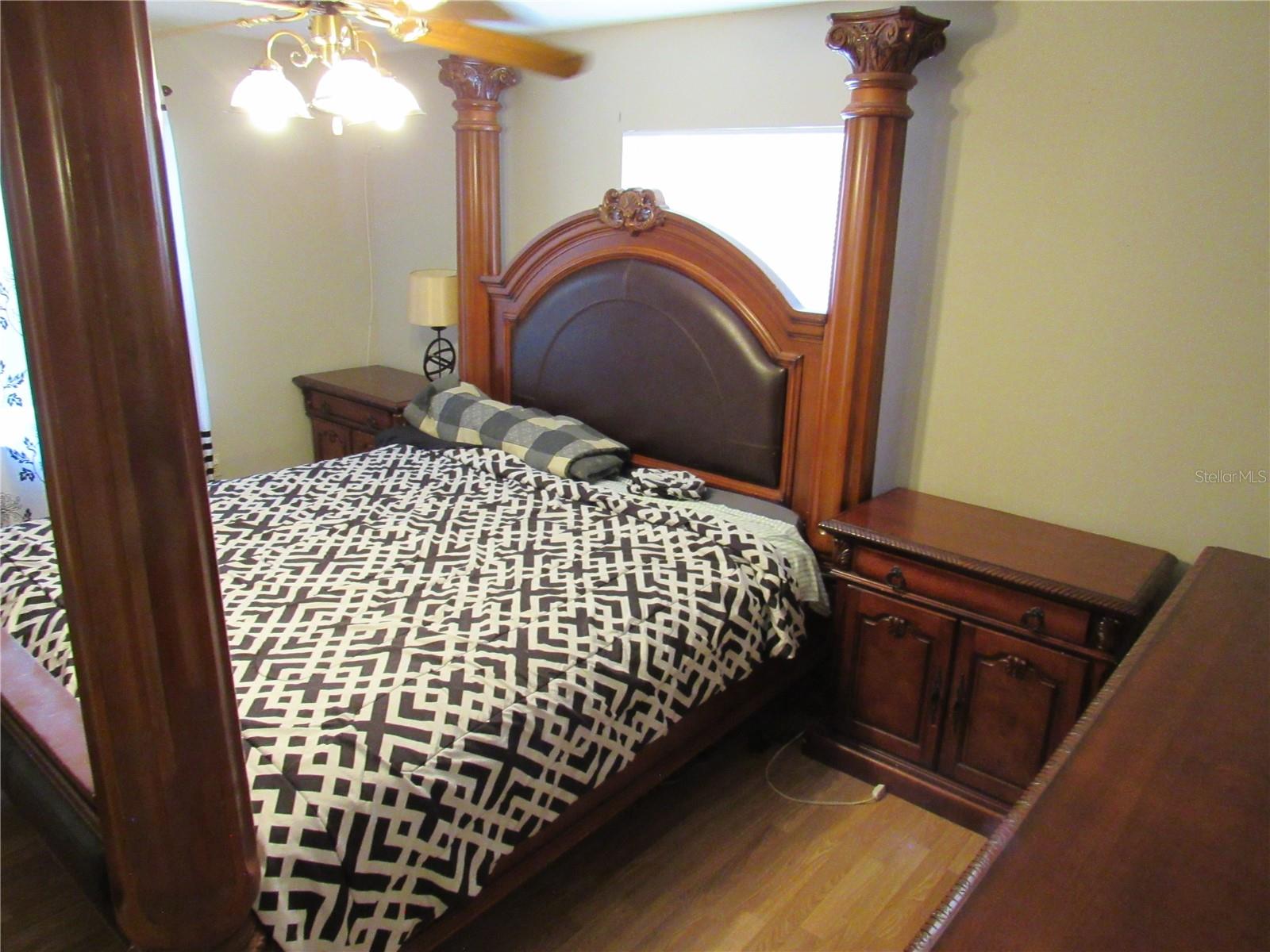 1737 GRIFFIN AVE, LADY LAKE, FL, 32159