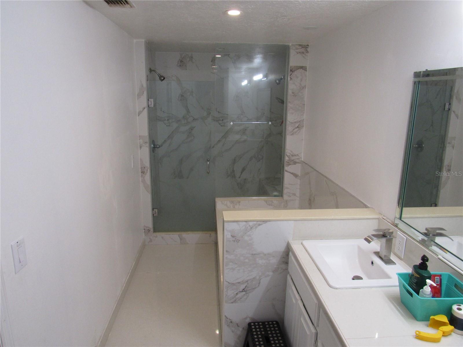 1737 GRIFFIN AVE, LADY LAKE, FL, 32159