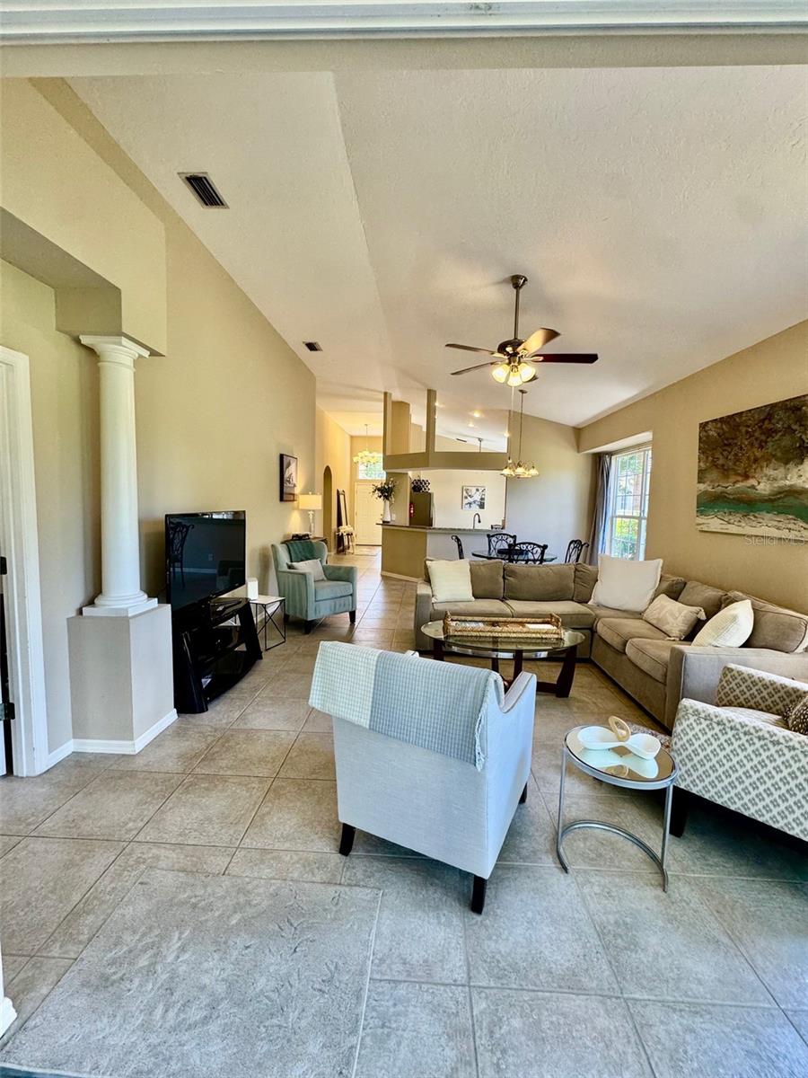 7330 KENSINGTON CT, UNIVERSITY PARK, FL, 34201