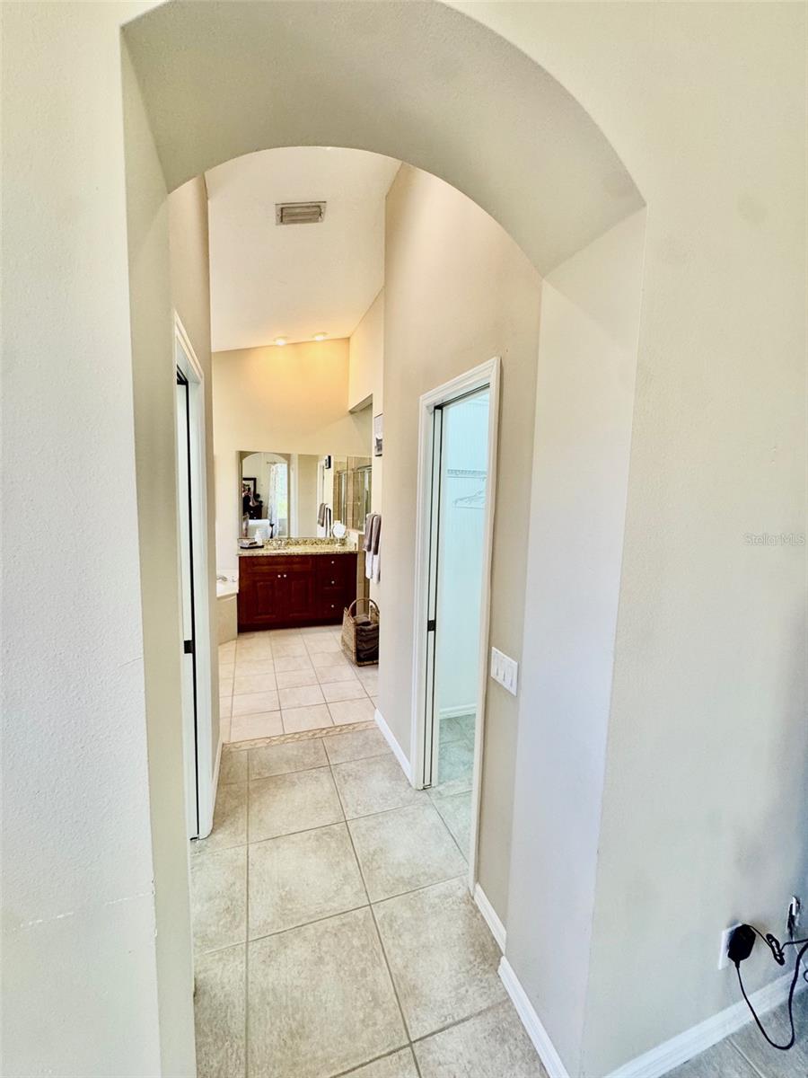 7330 KENSINGTON CT, UNIVERSITY PARK, FL, 34201