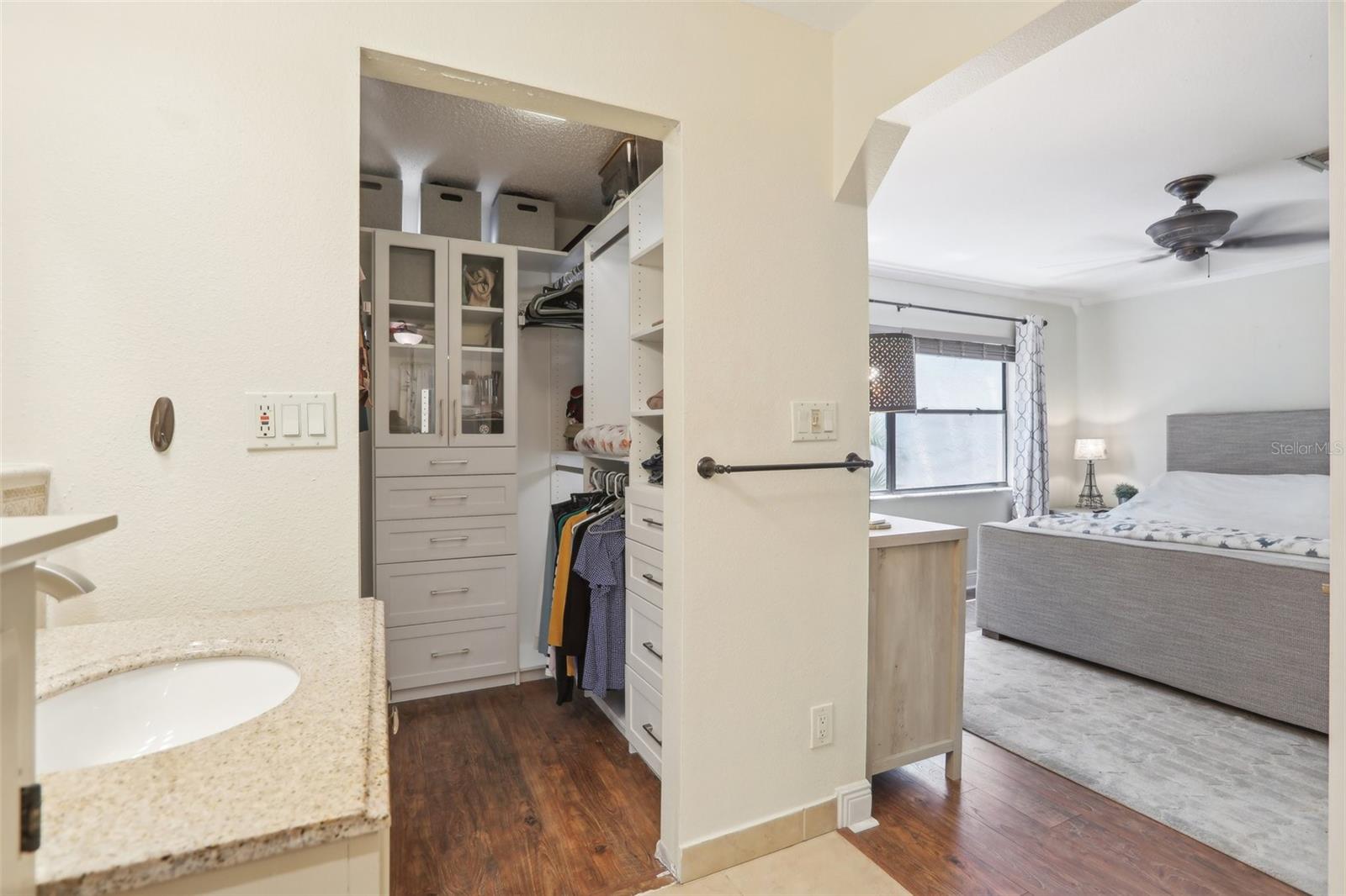 330 WOODS LANDING TRAIL, OLDSMAR, FL, 34677