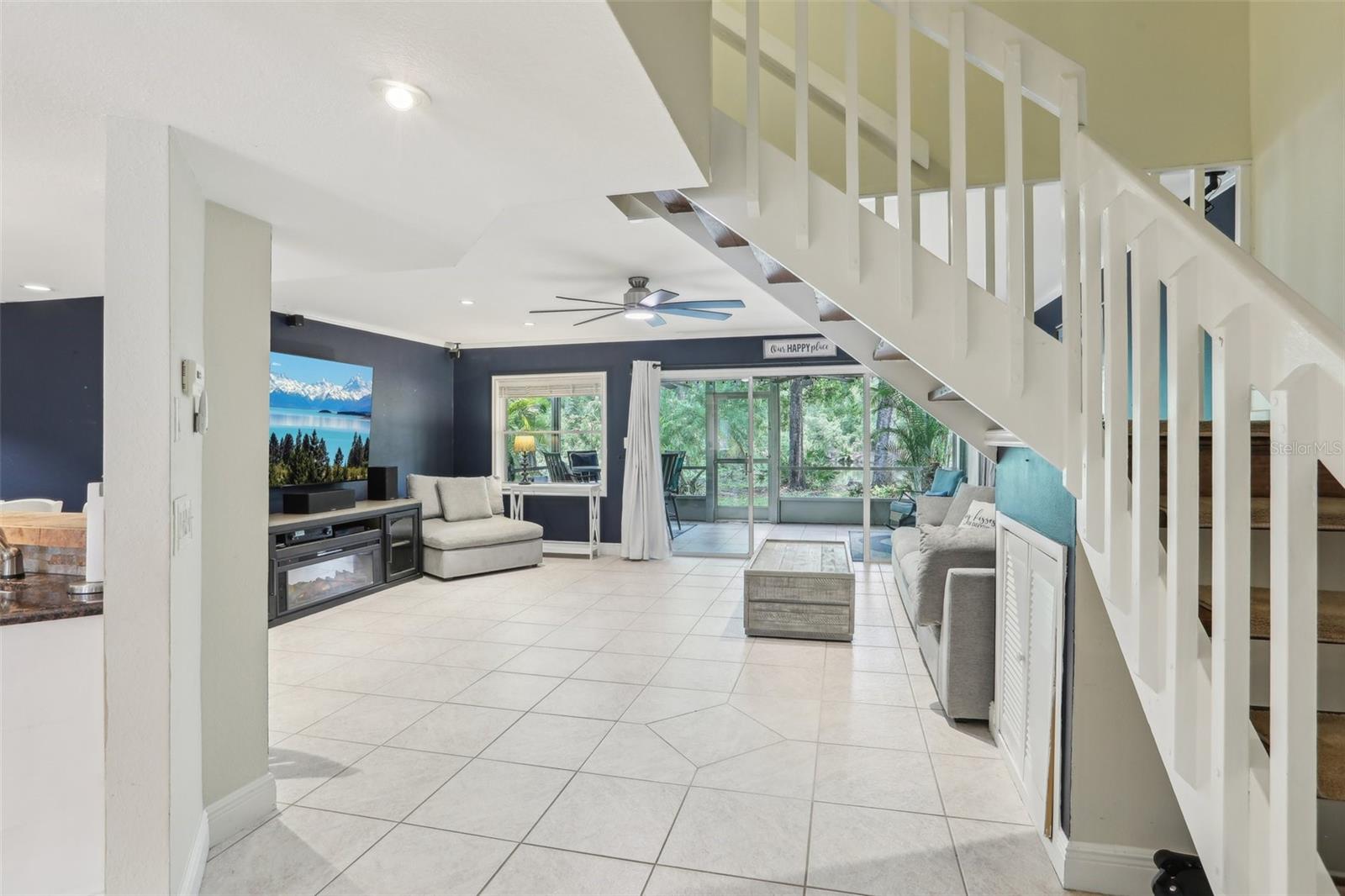 330 WOODS LANDING TRAIL, OLDSMAR, FL, 34677