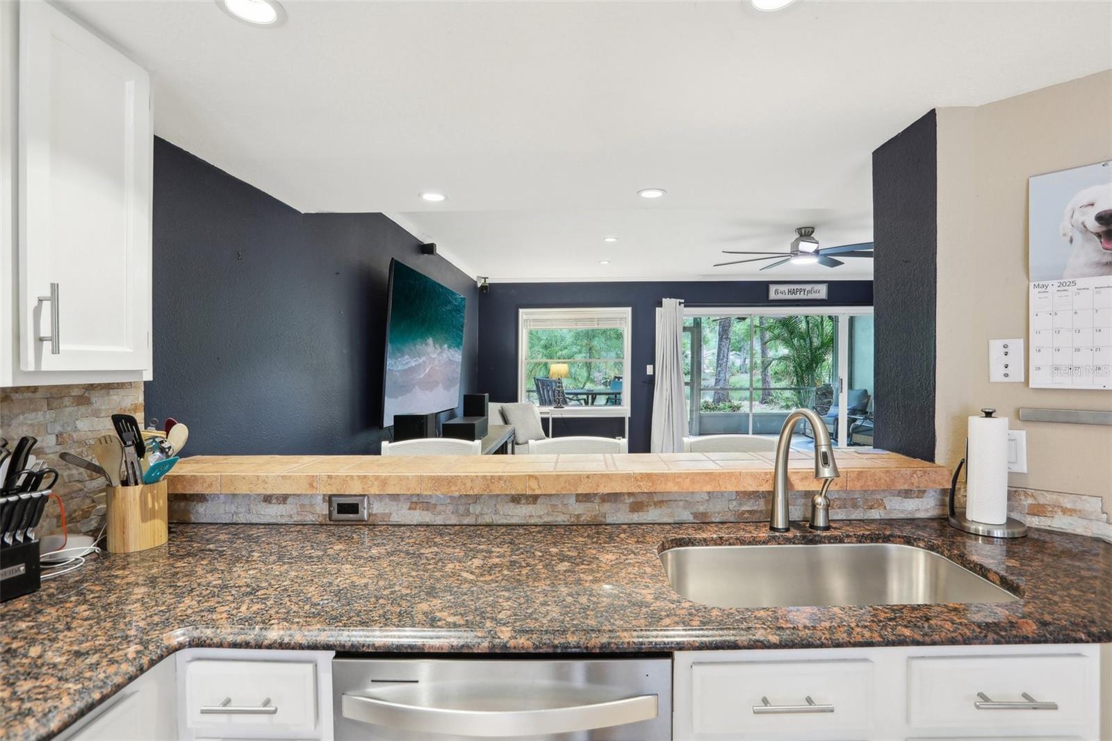 330 WOODS LANDING TRAIL, OLDSMAR, FL, 34677