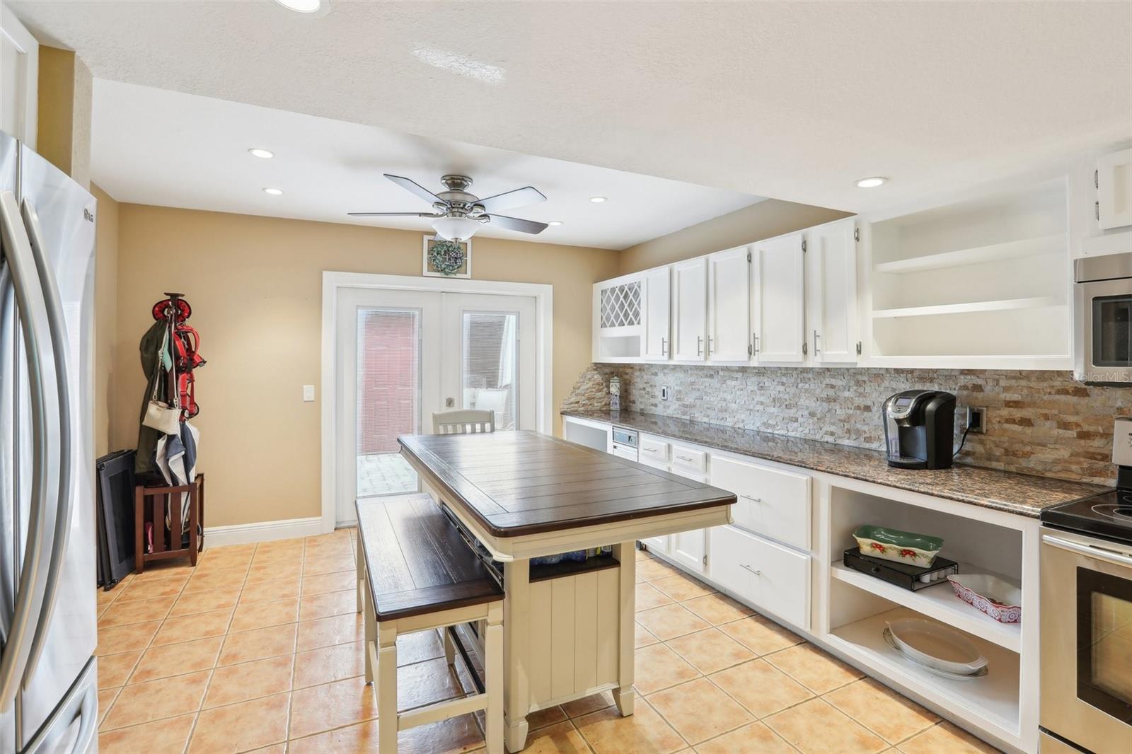 330 WOODS LANDING TRAIL, OLDSMAR, FL, 34677