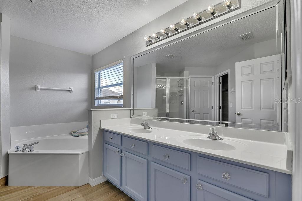 111 BONVILLE DR, DAVENPORT, FL, 33897