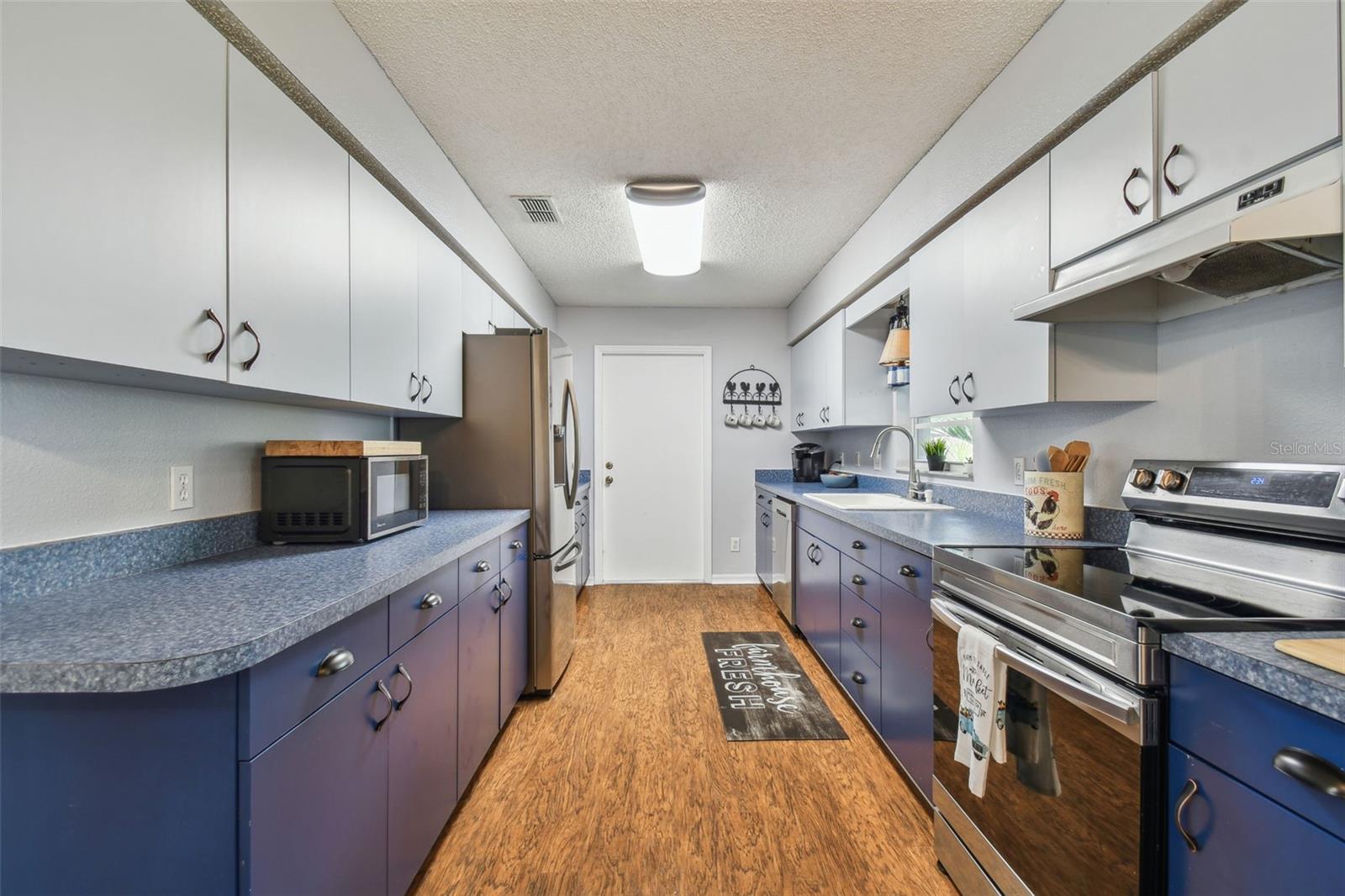 12106 MEADOW LN, SAN ANTONIO, FL, 33576