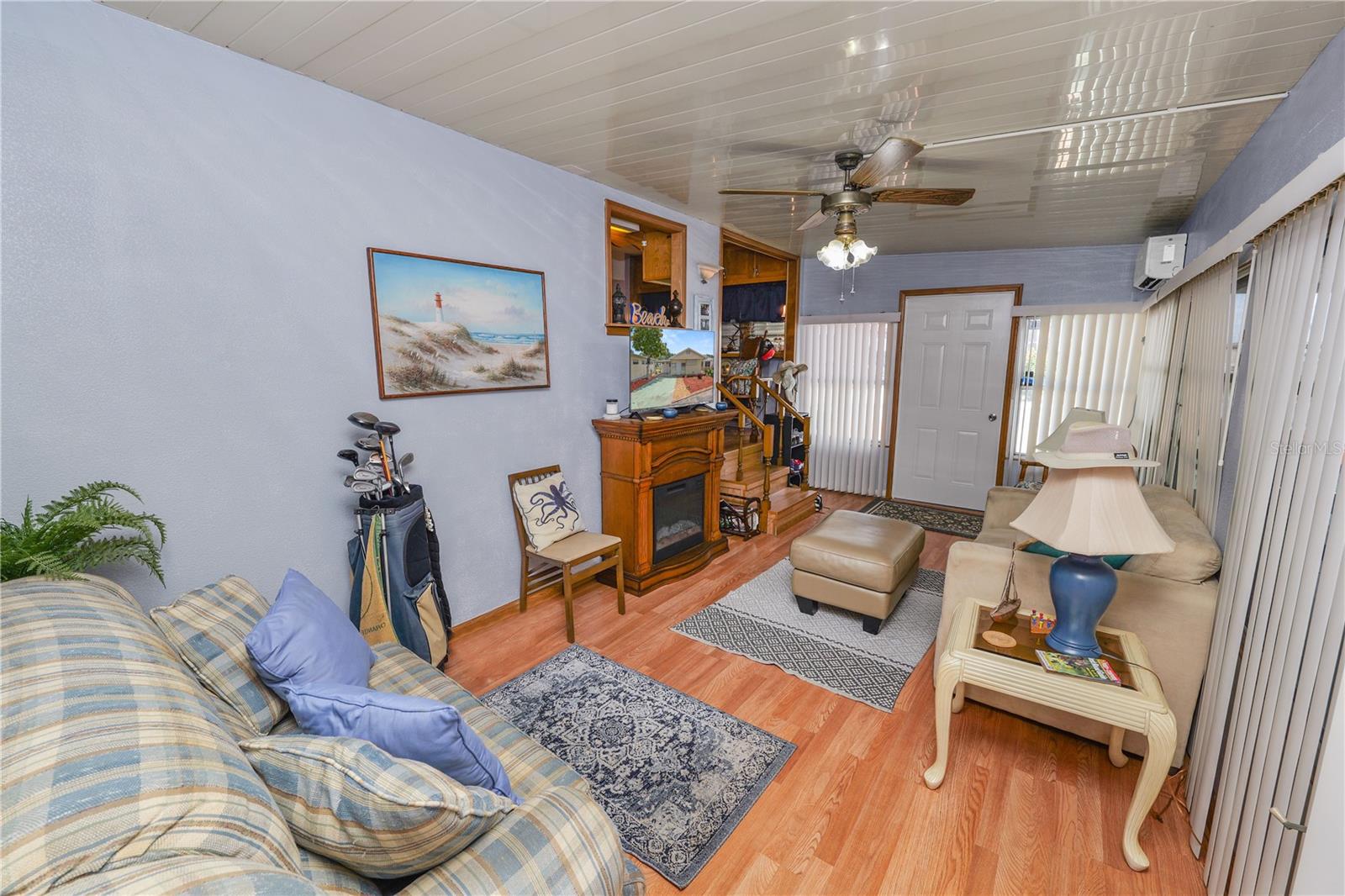 L4952803 Property Photo