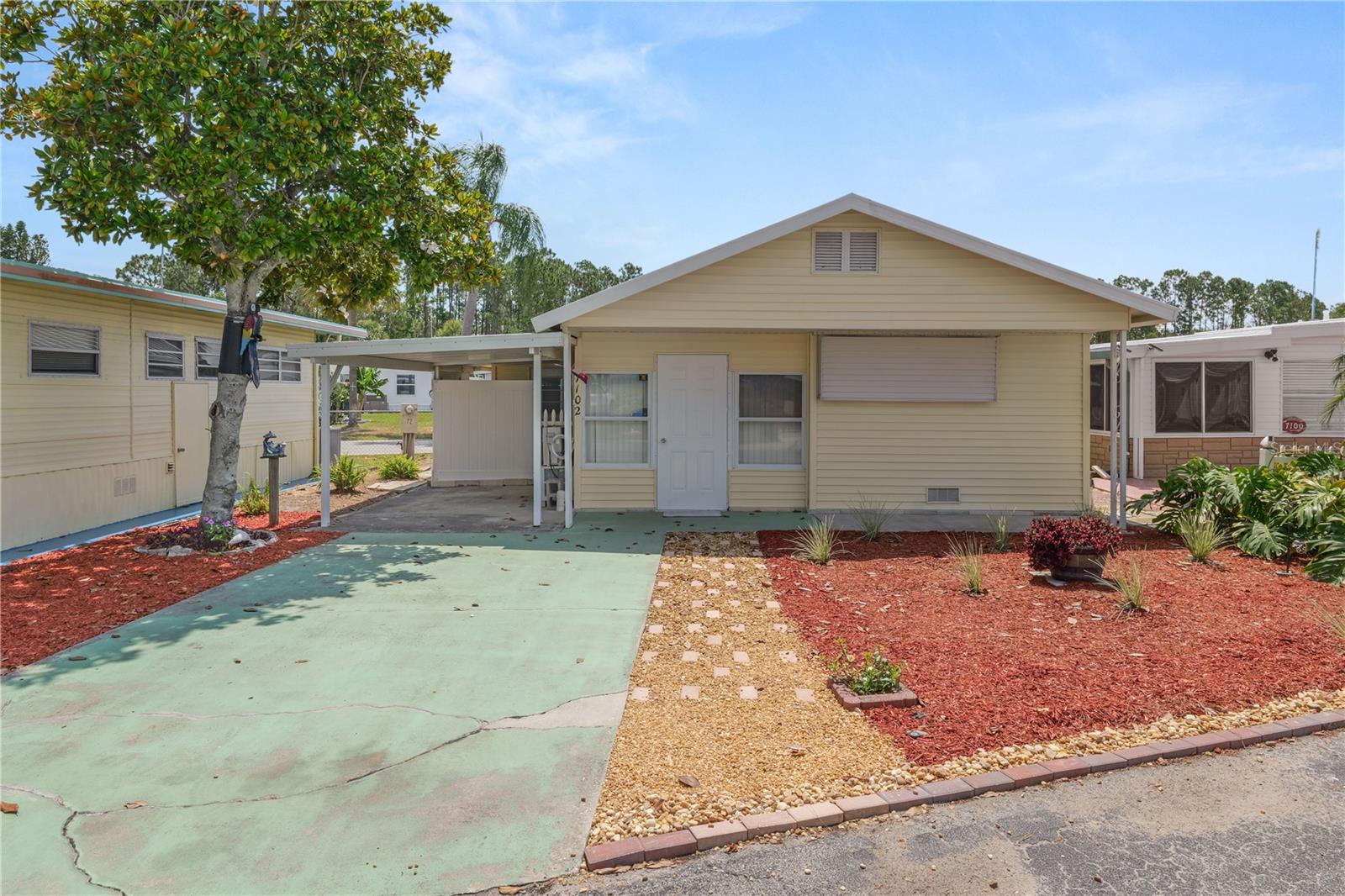 L4952803 Property Photo