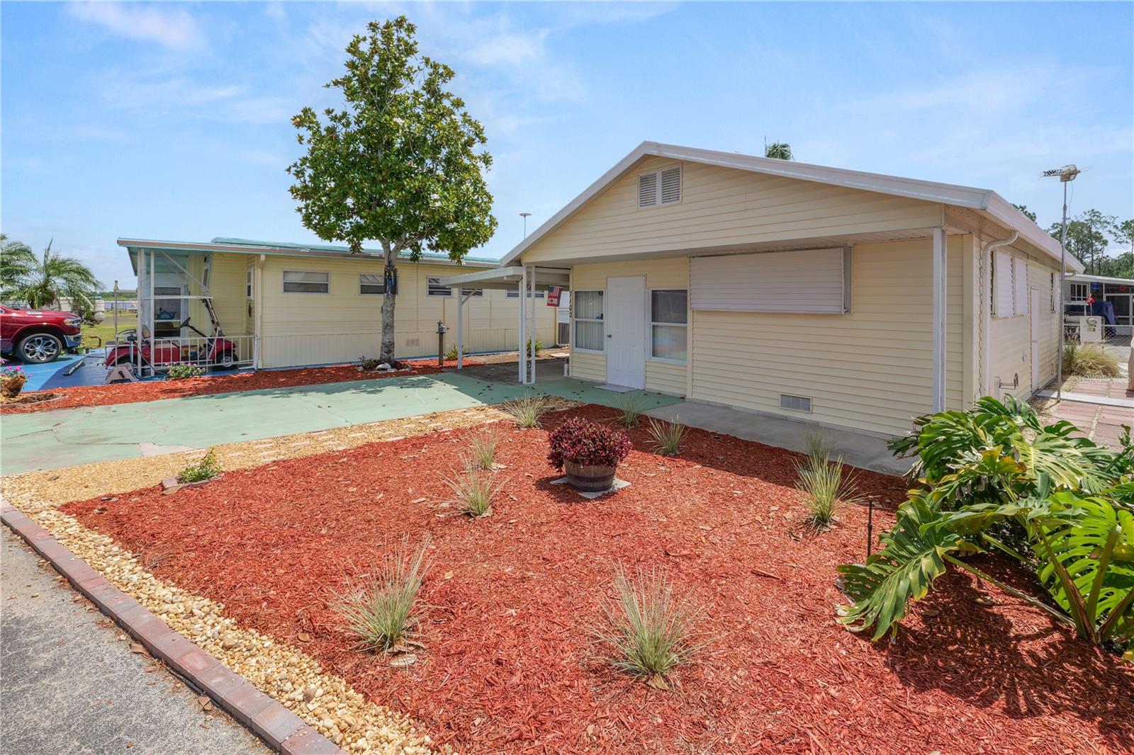 L4952803 Property Photo