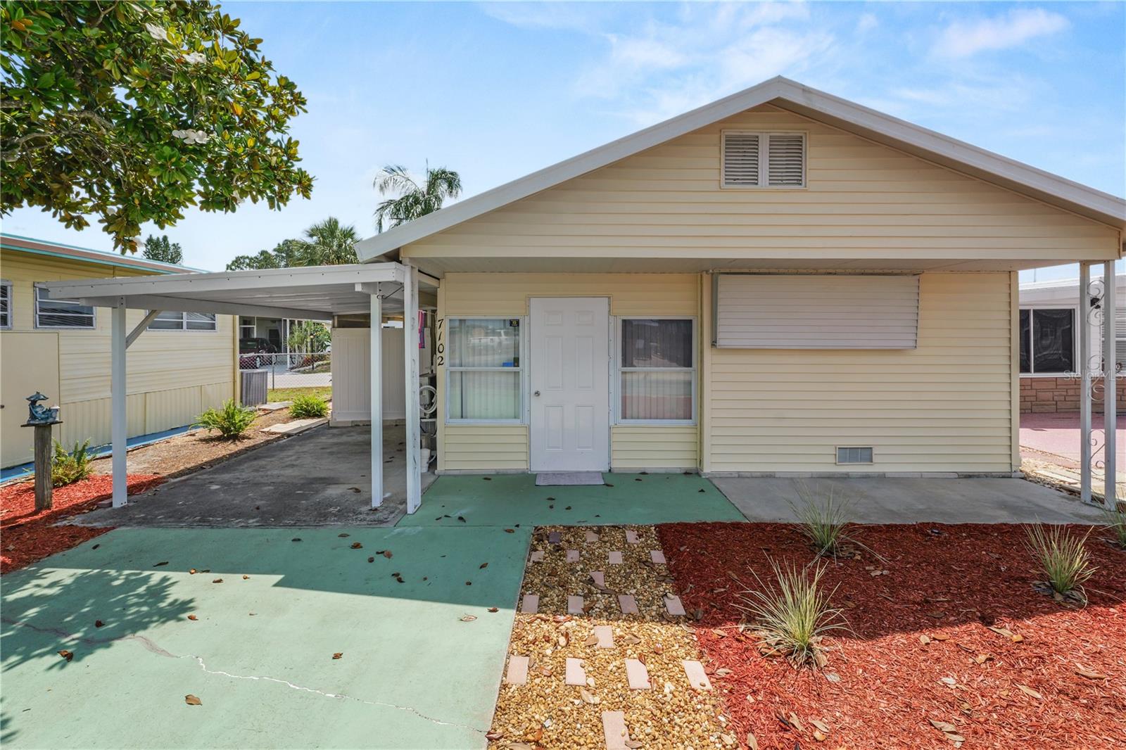 L4952803 Property Photo