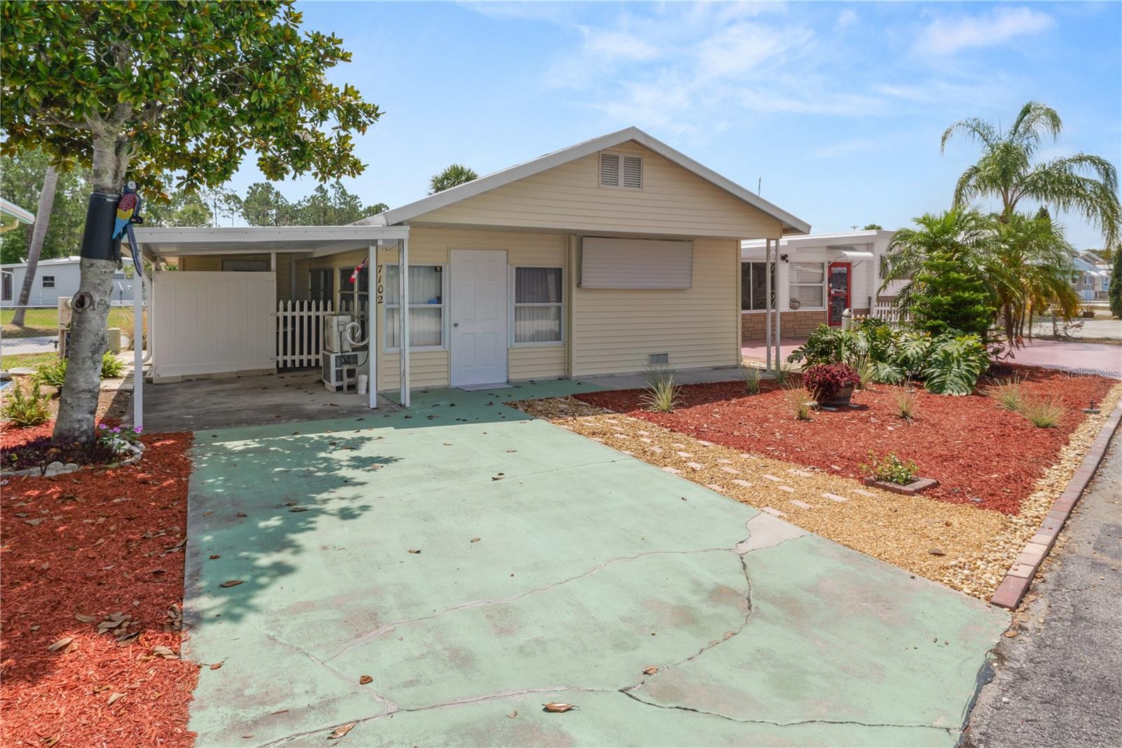 L4952803 Property Photo