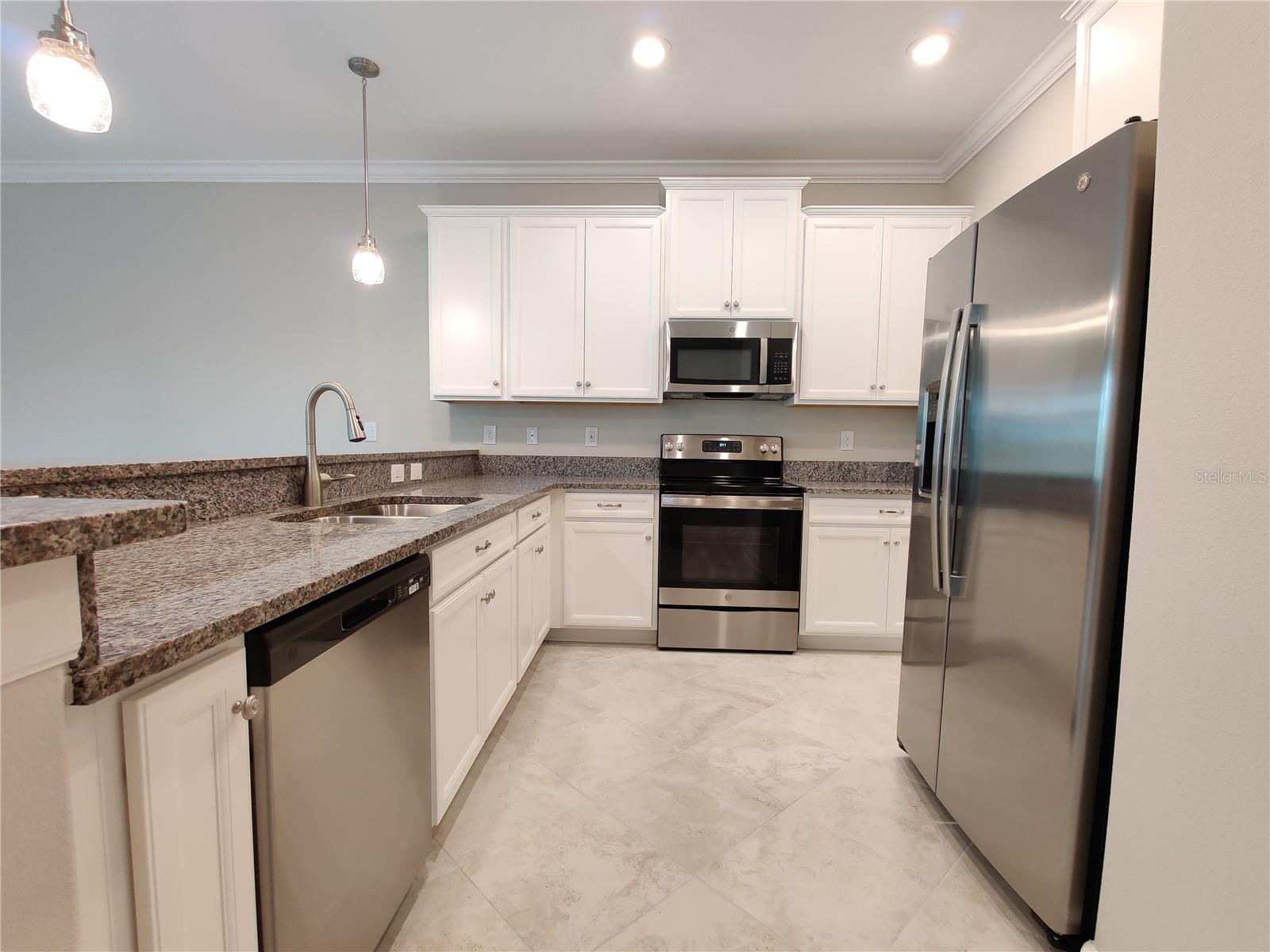 23300 WILLOW GLEN WAY, LUTZ, FL, 33549