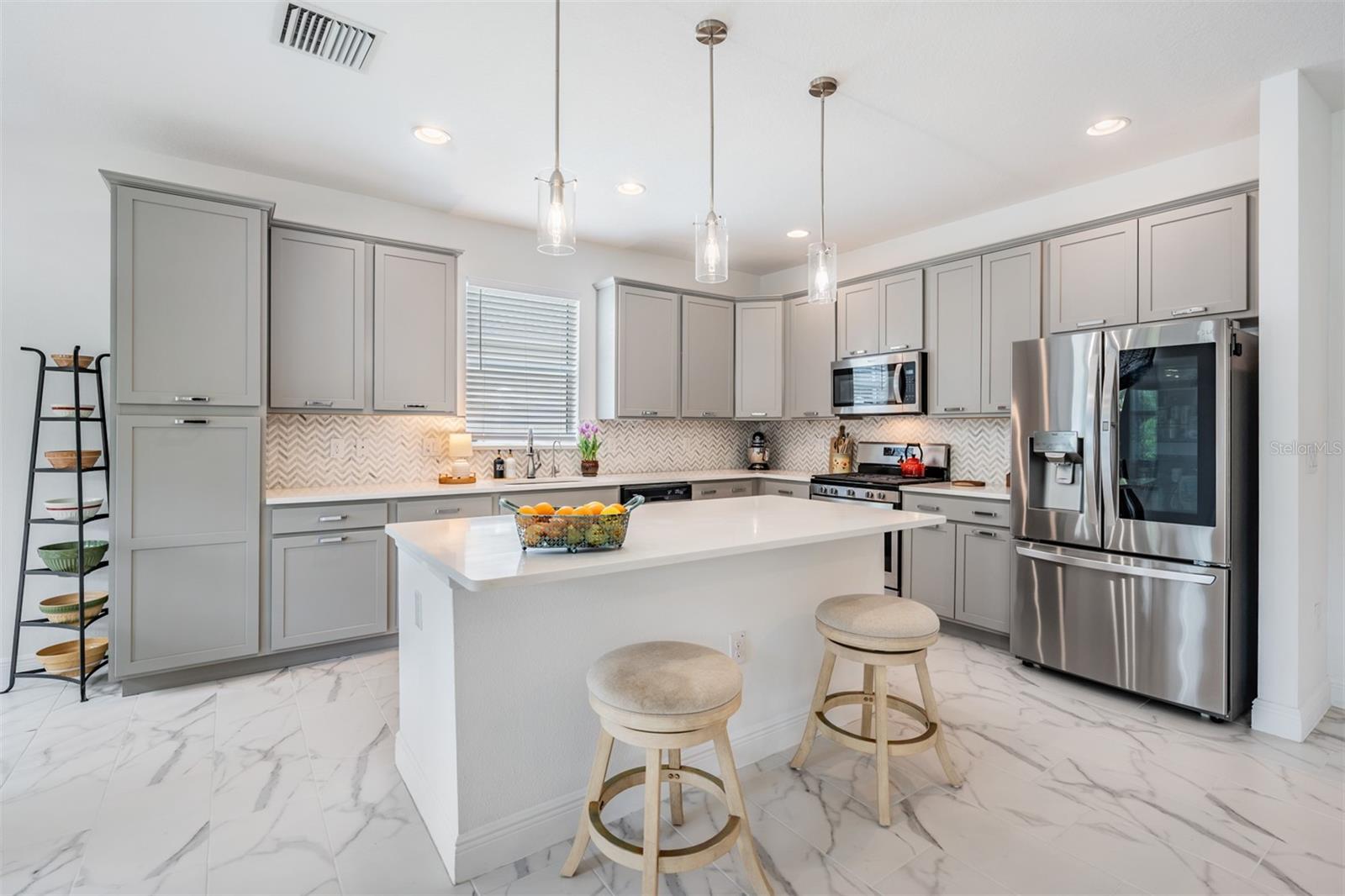 19608 LONESOME PINE DR, LAND O LAKES, FL, 34638