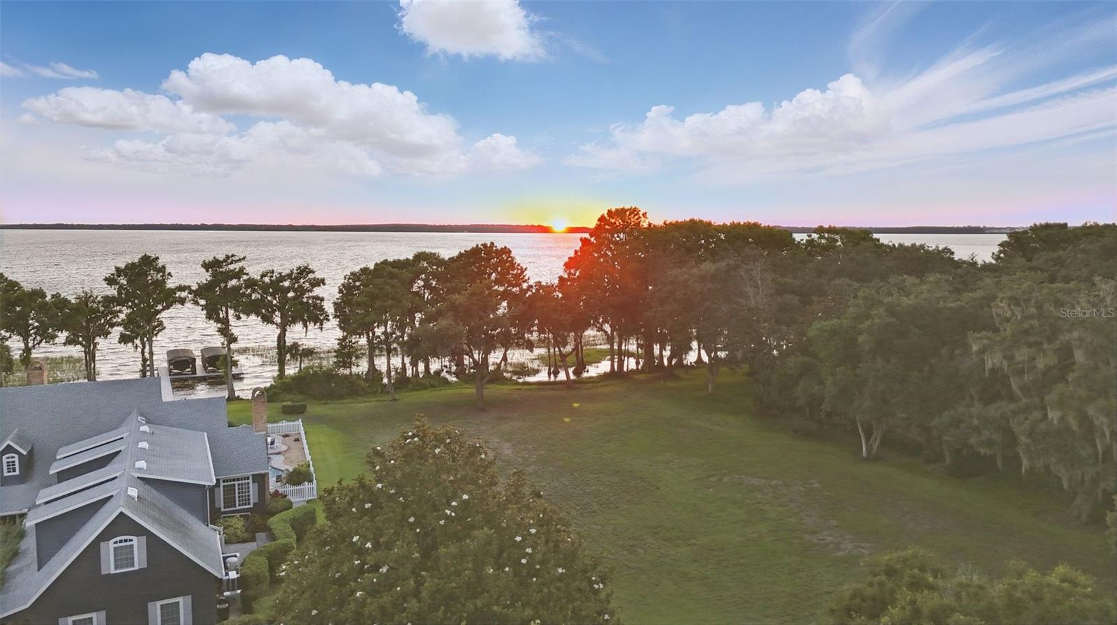 1150 PENINSULA DR, TAVARES, FL, 32778