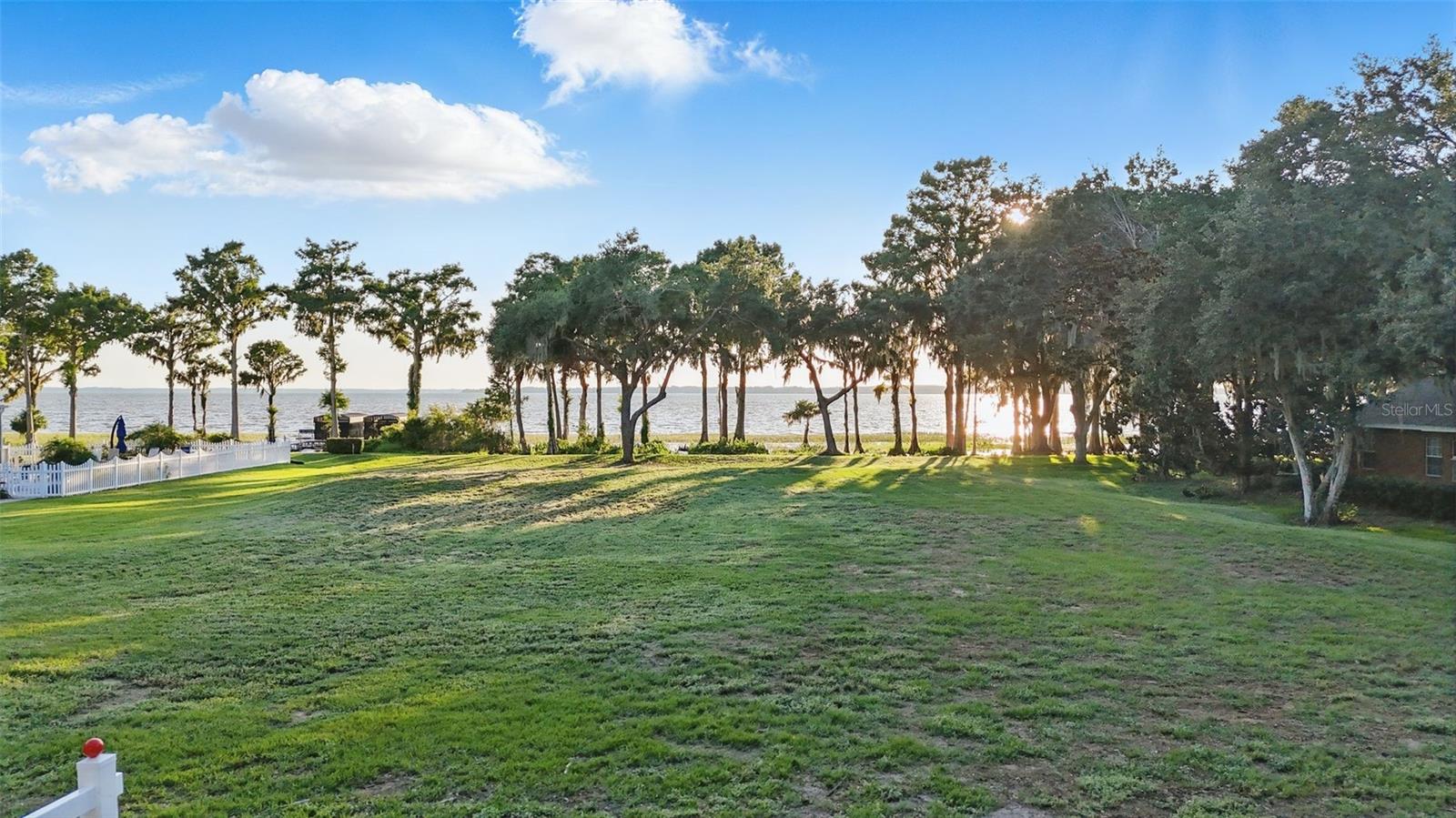 1150 PENINSULA DR, TAVARES, FL, 32778