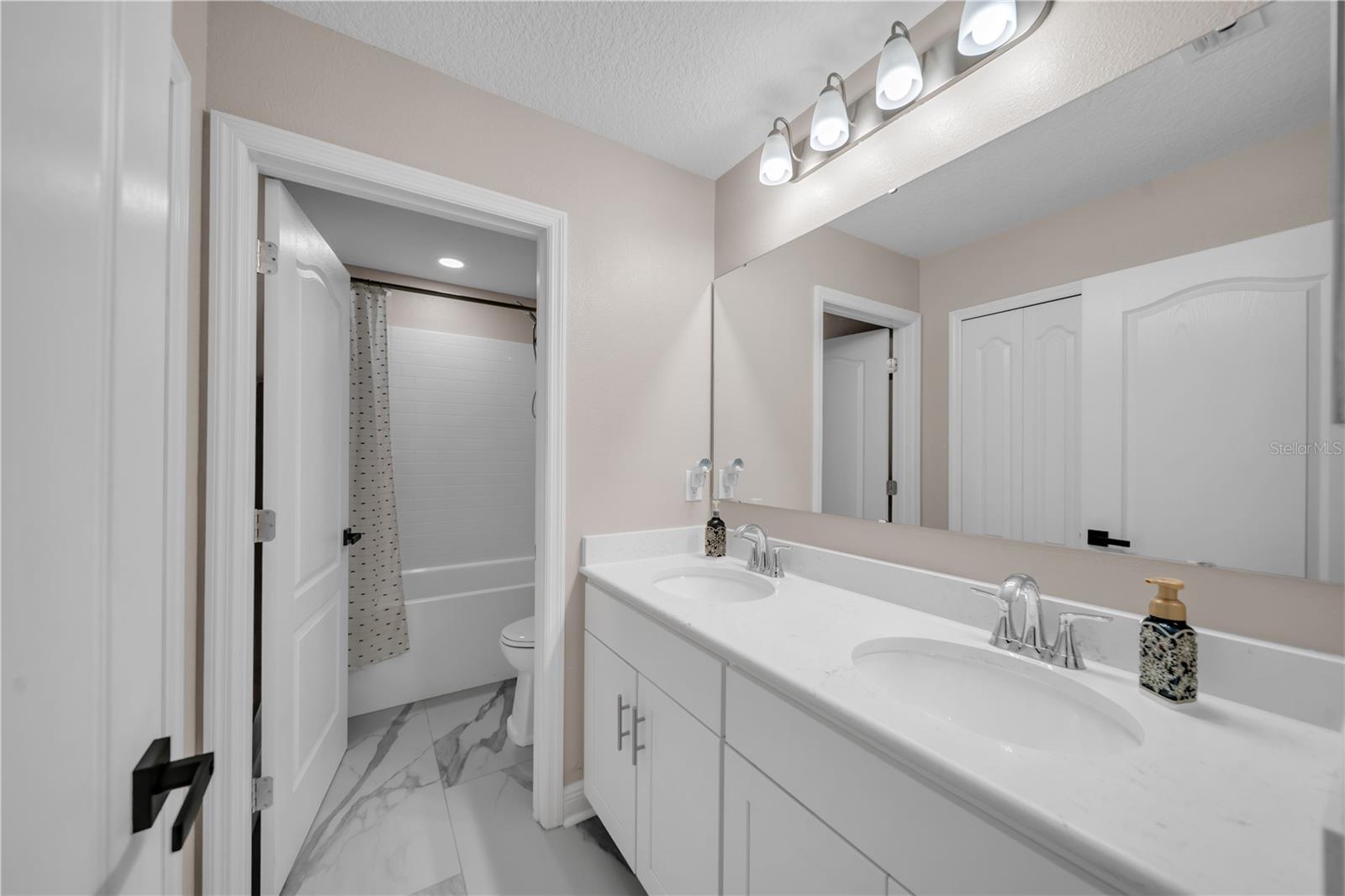 8277 ABBY BROOKS CIR, WESLEY CHAPEL, FL, 33545