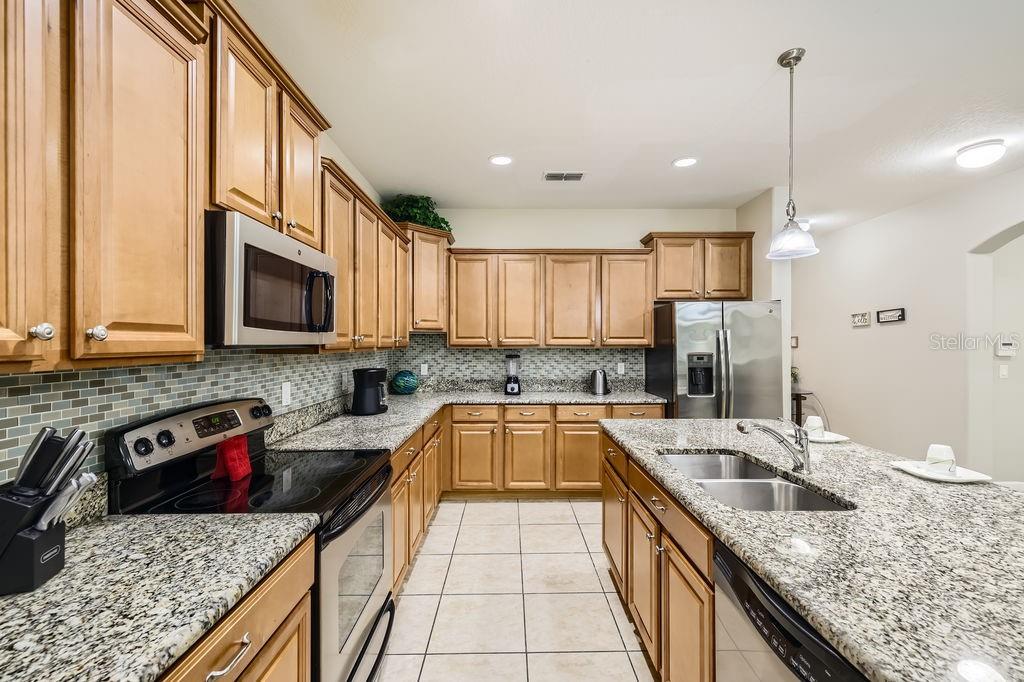 8989 CUBAN PALM RD, KISSIMMEE, FL, 34747