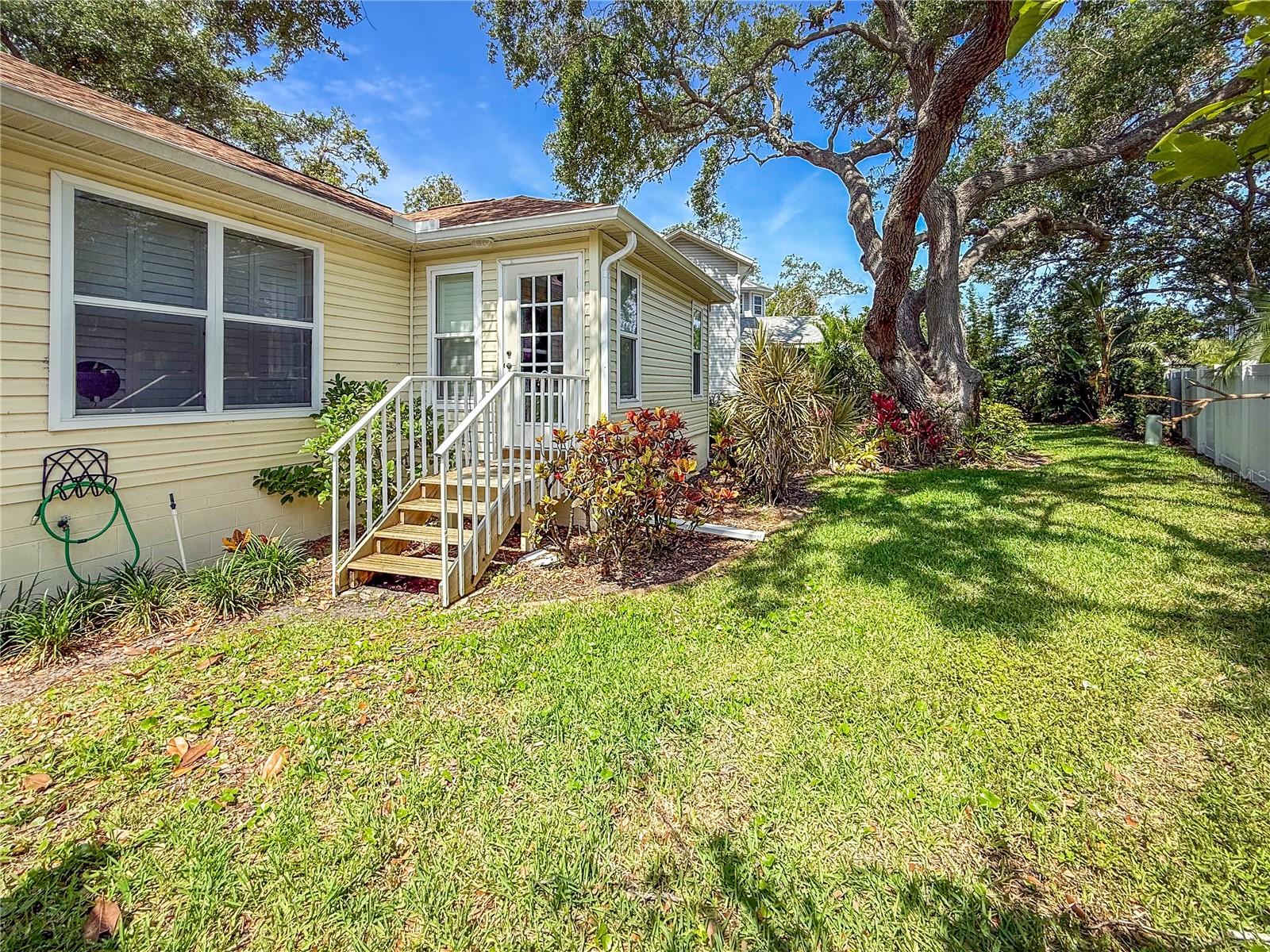 6402 23RD AVENUE DR W, BRADENTON, FL, 34209