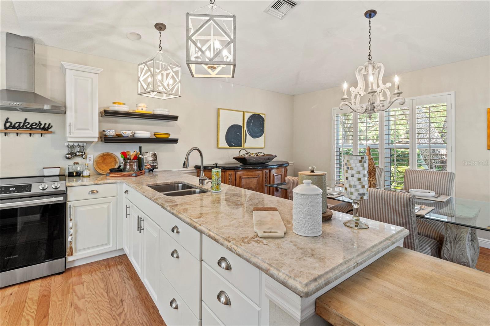 6402 23RD AVENUE DR W, BRADENTON, FL, 34209