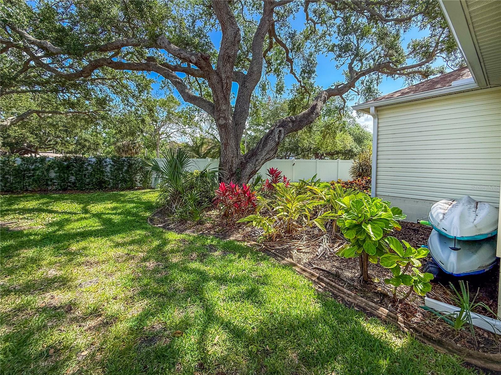 6402 23RD AVENUE DR W, BRADENTON, FL, 34209