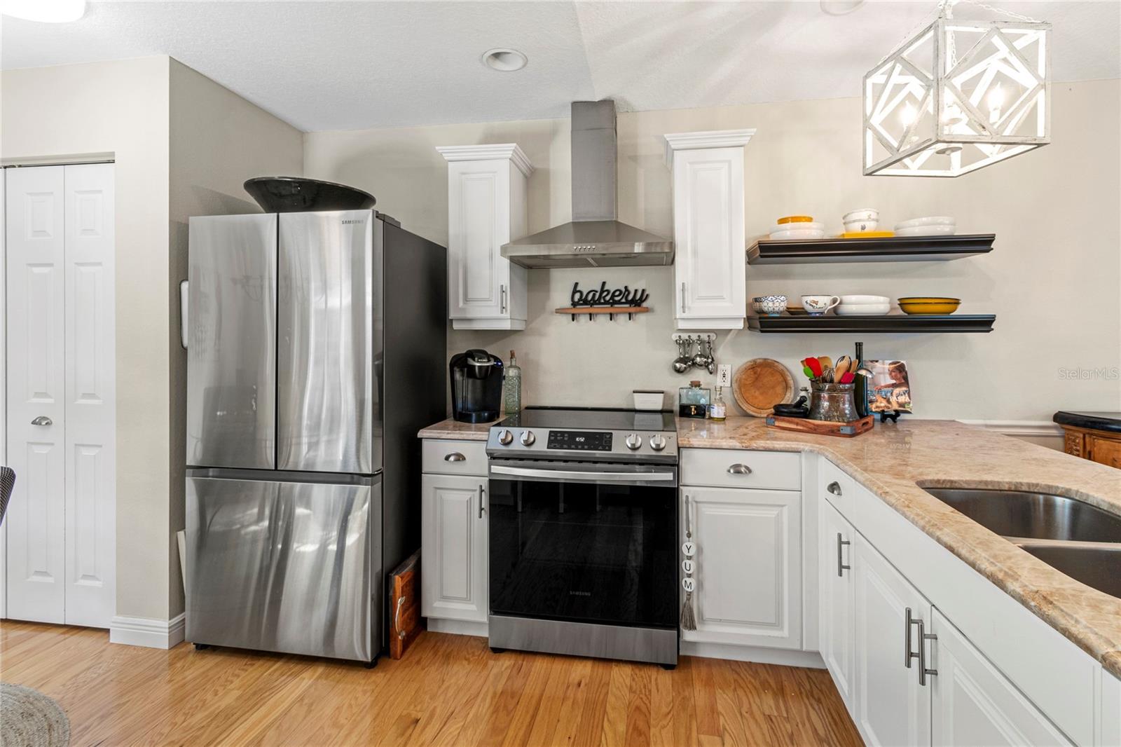 6402 23RD AVENUE DR W, BRADENTON, FL, 34209