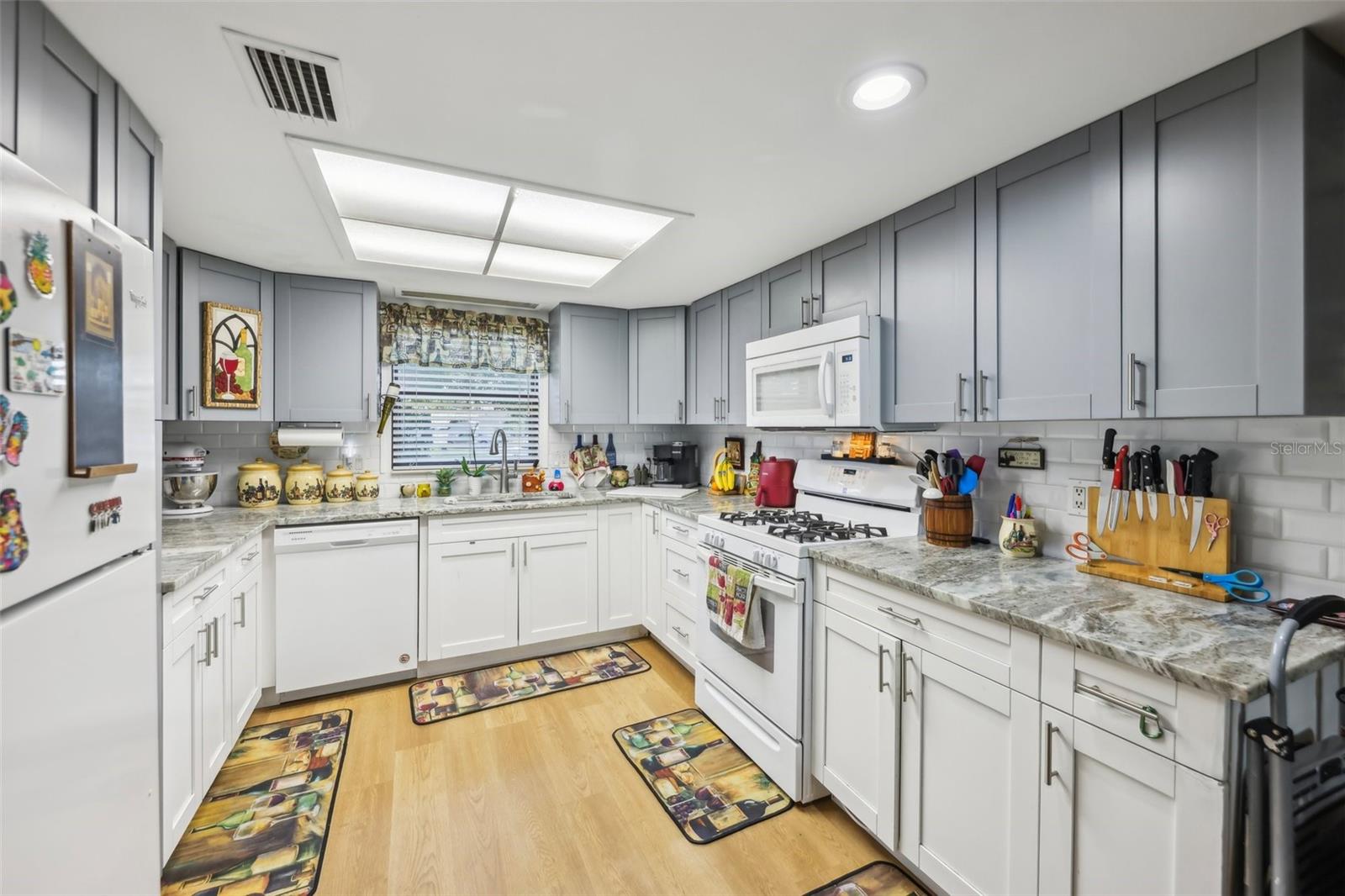 1 ABERDEEN CIR, LEESBURG, FL, 34788