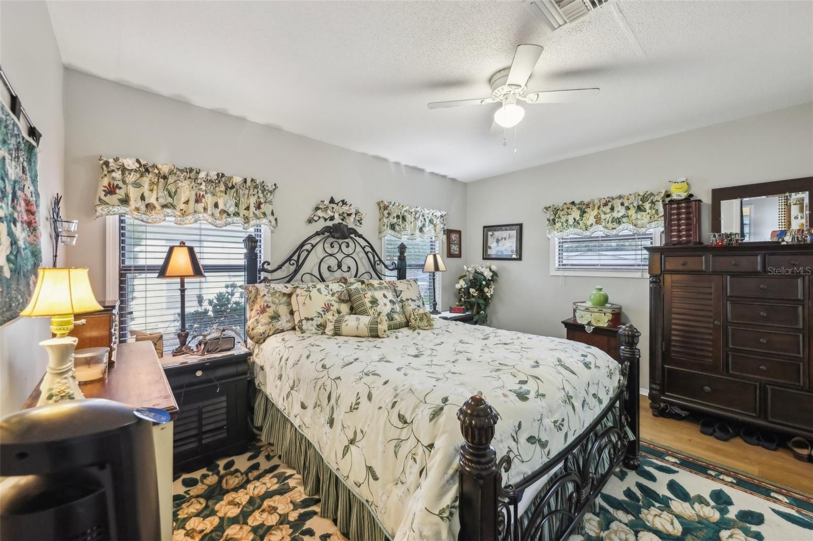 1 ABERDEEN CIR, LEESBURG, FL, 34788