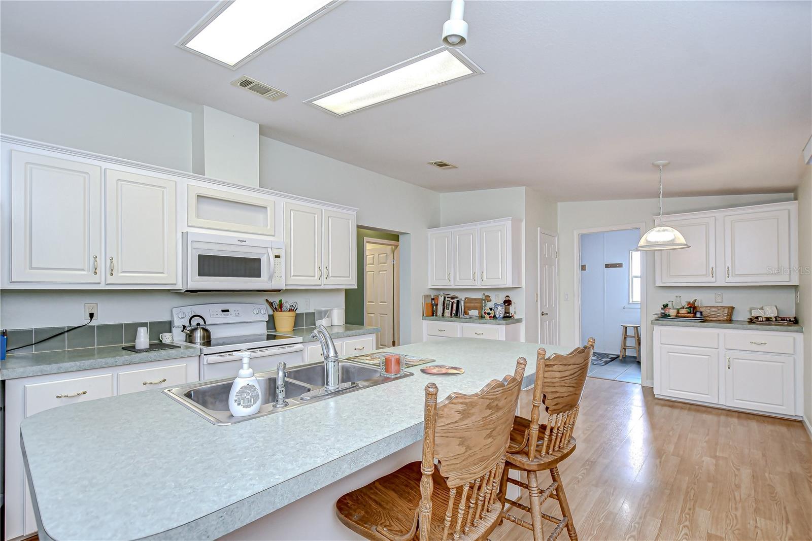 37642 LANDIS AVE, ZEPHYRHILLS, FL, 33541