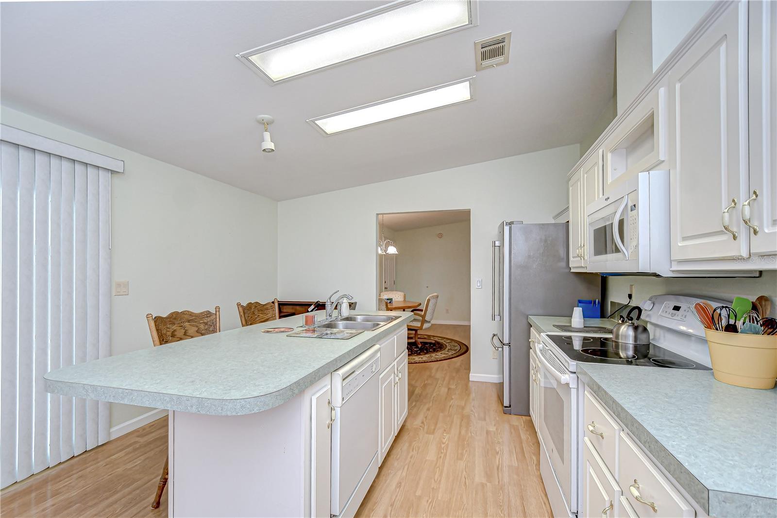 37642 LANDIS AVE, ZEPHYRHILLS, FL, 33541