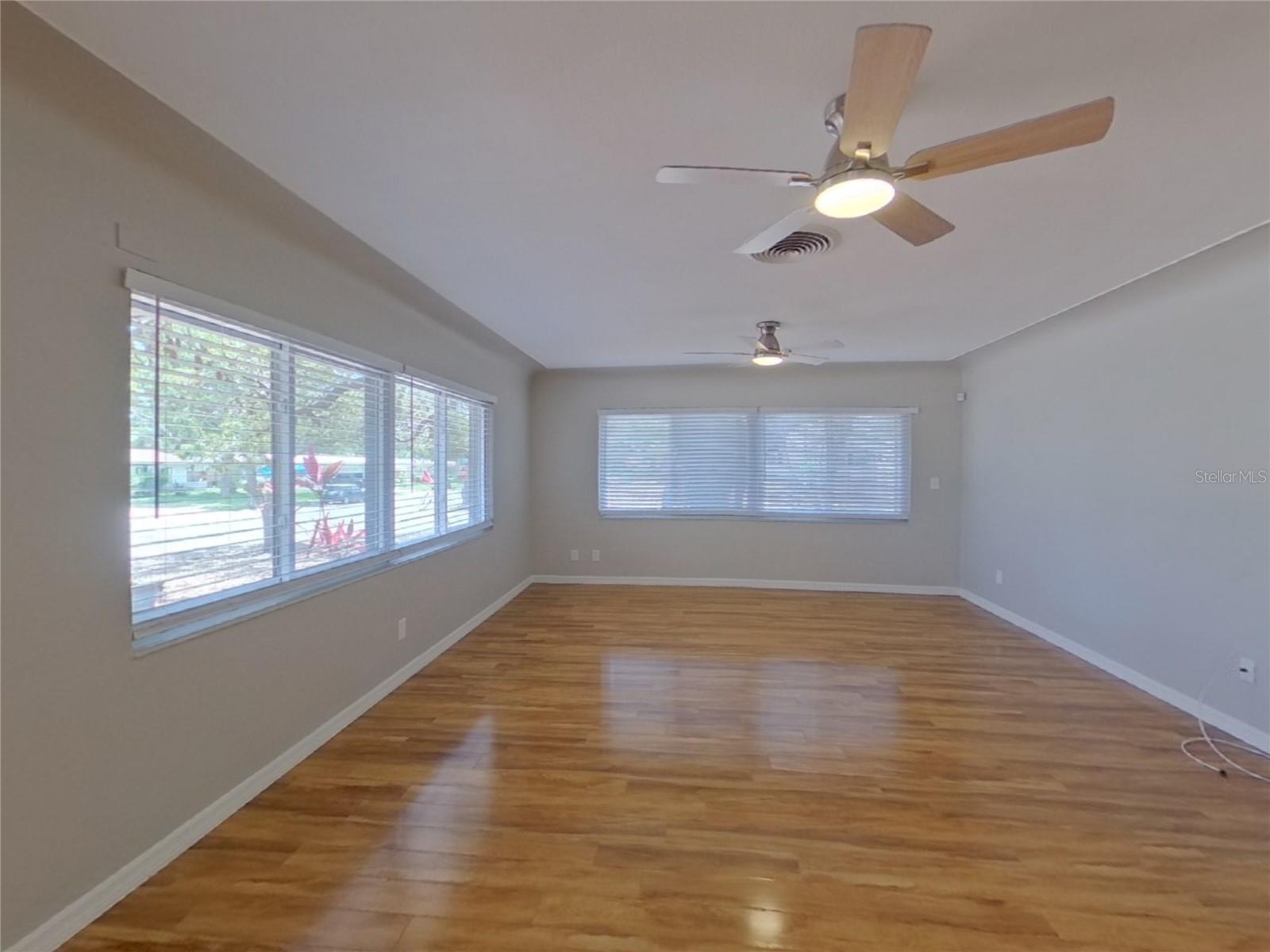 10719 CHEROKEE DR, ST PETERSBURG, FL, 33708