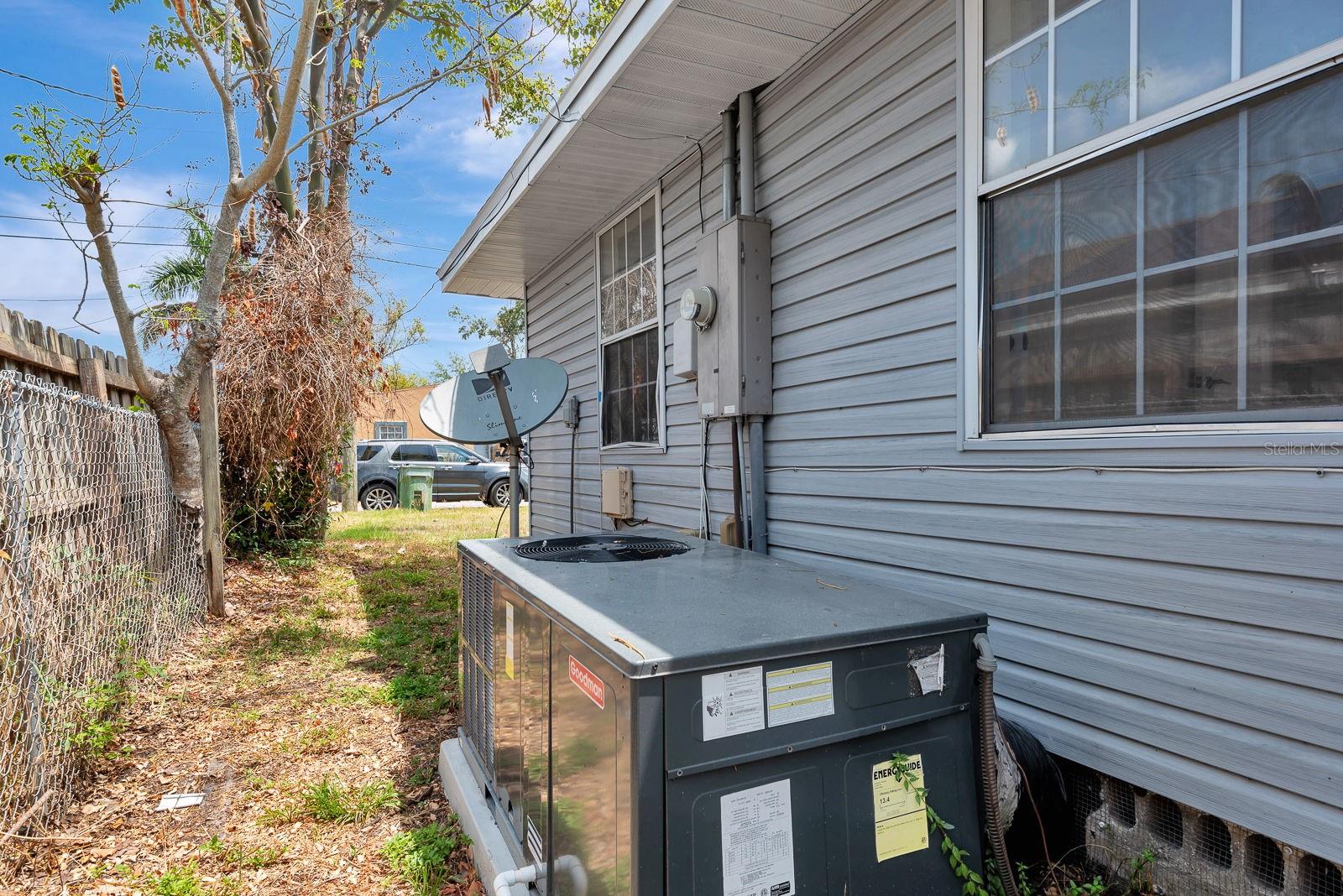 609 25TH AVE W, BRADENTON, FL, 34205