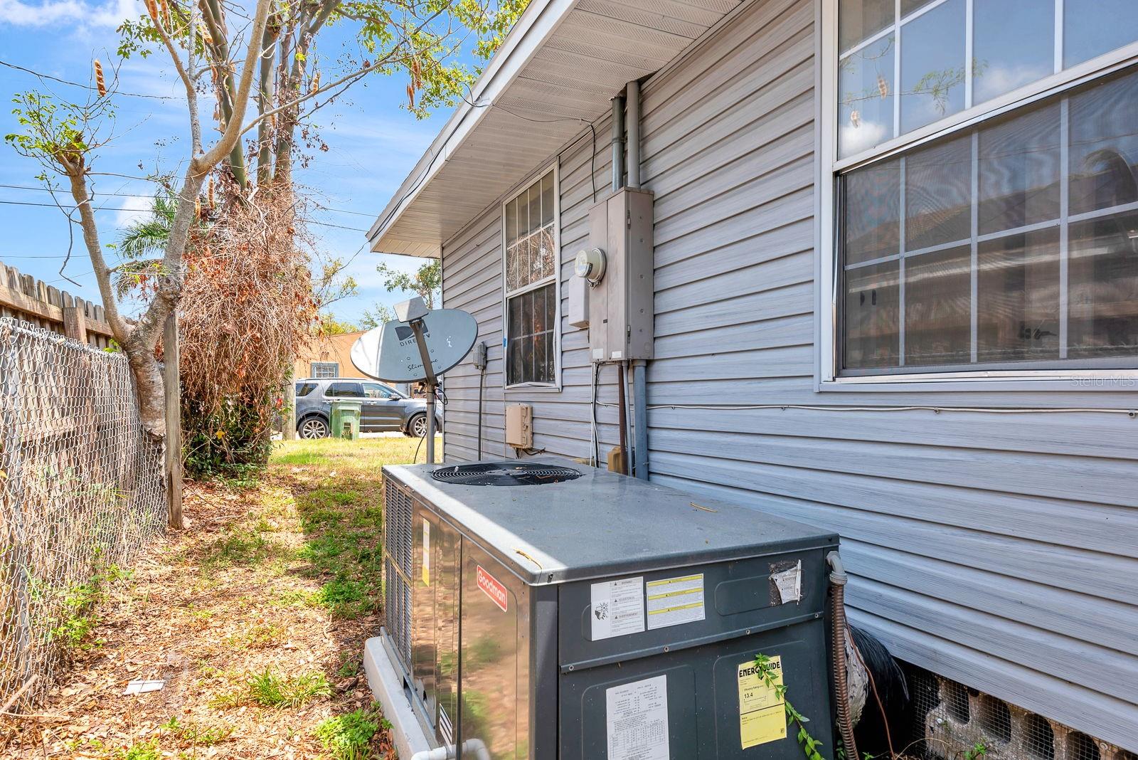 609 25TH AVE W, BRADENTON, FL, 34205