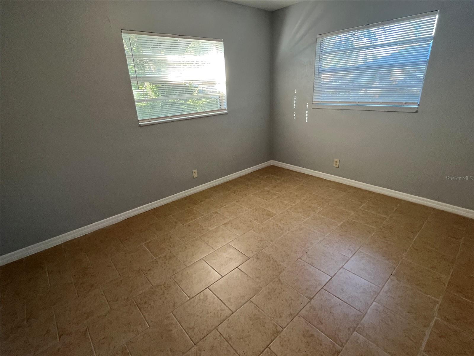 4020 MCLANE DR, TAMPA, FL, 33610