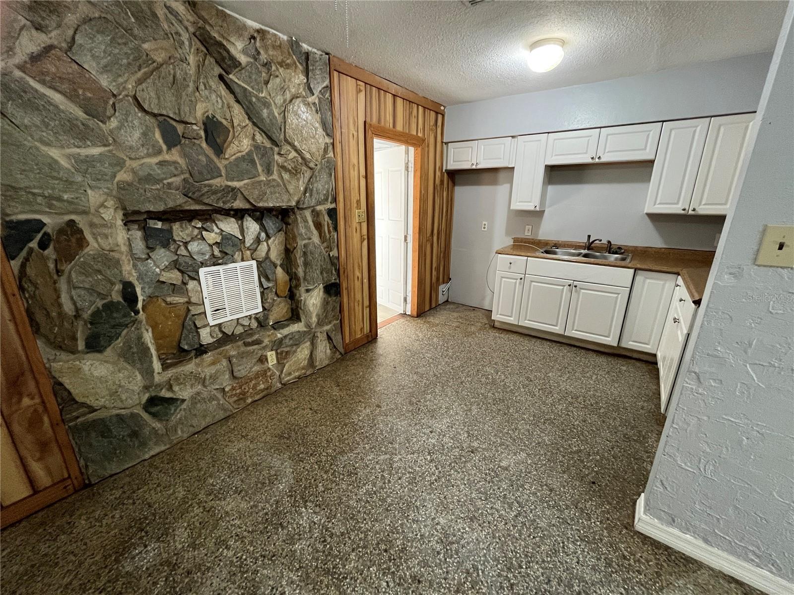 4020 MCLANE DR, TAMPA, FL, 33610