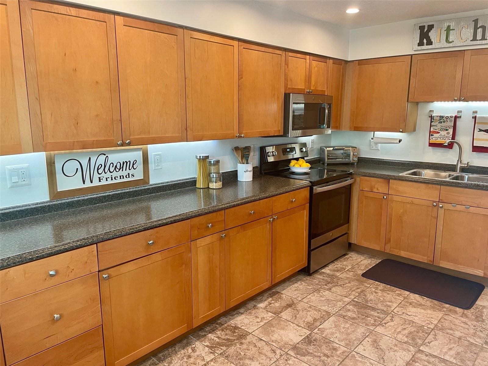 5012 STARFISH DR SE #B, ST PETERSBURG, FL, 33705