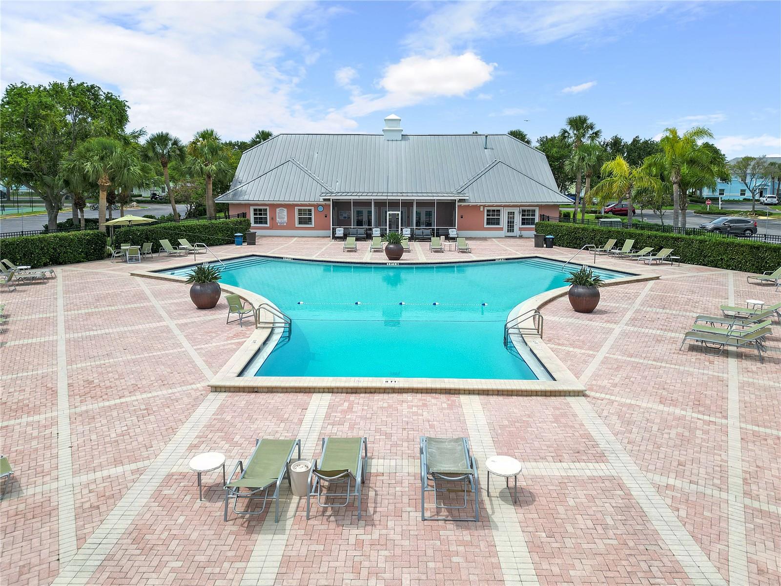 5012 STARFISH DR SE #B, ST PETERSBURG, FL, 33705