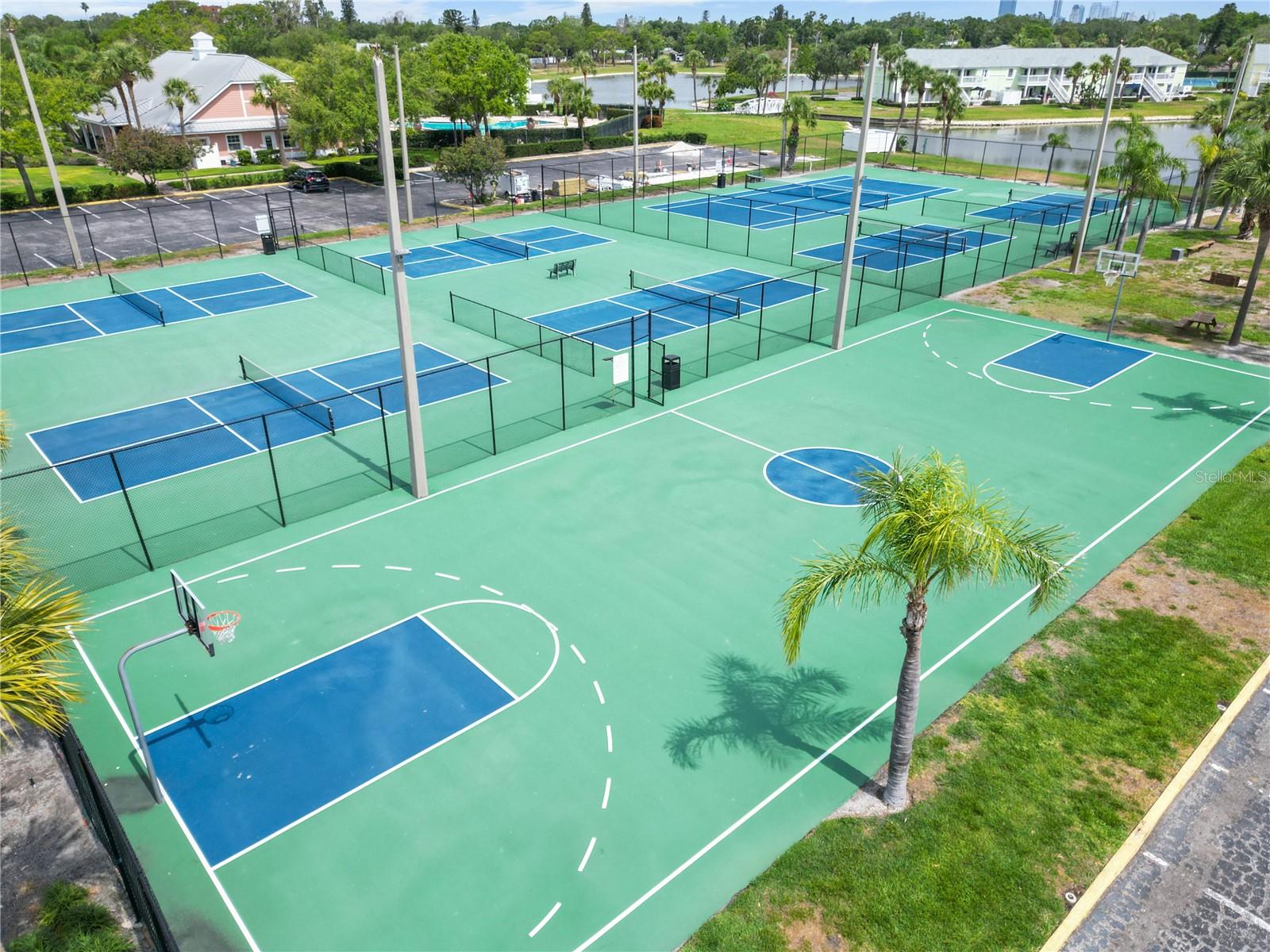 5012 STARFISH DR SE #B, ST PETERSBURG, FL, 33705