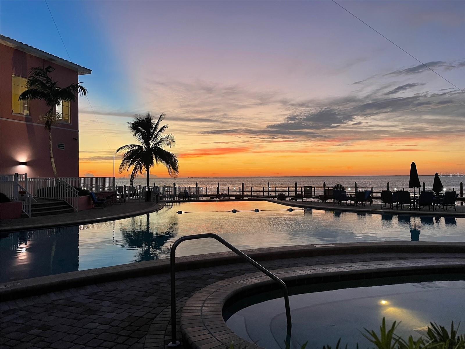 5012 STARFISH DR SE #B, ST PETERSBURG, FL, 33705