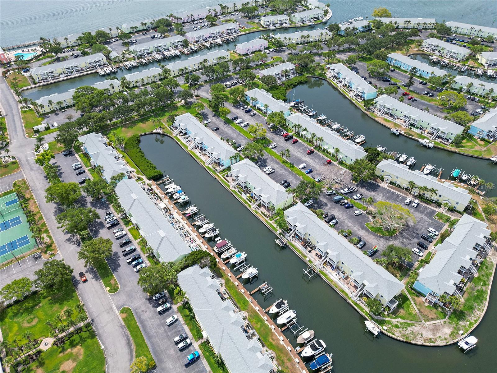 5012 STARFISH DR SE #B, ST PETERSBURG, FL, 33705